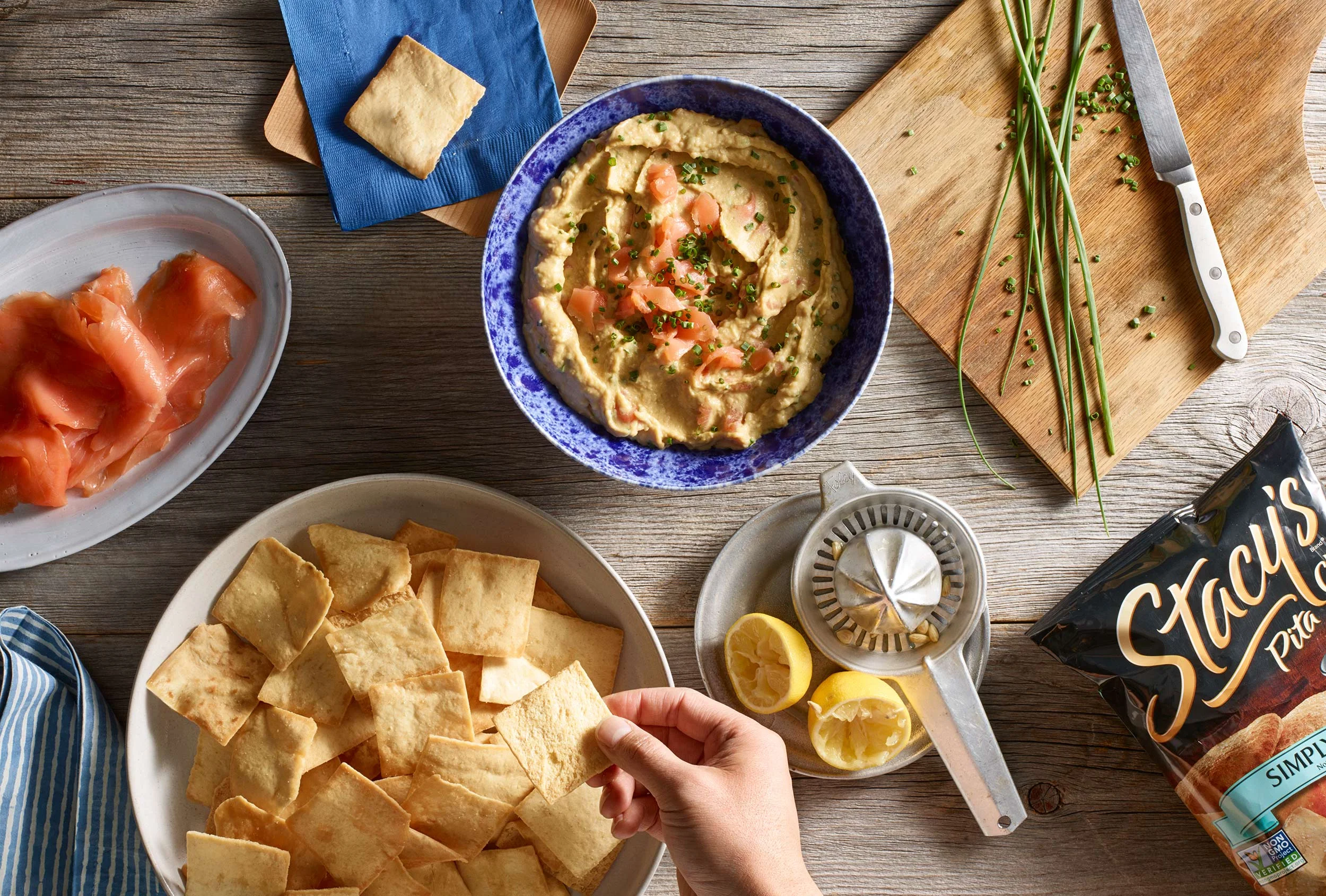 Sabra_SmokedSalmonHummus_022217_190403_V2_FINAL.jpg