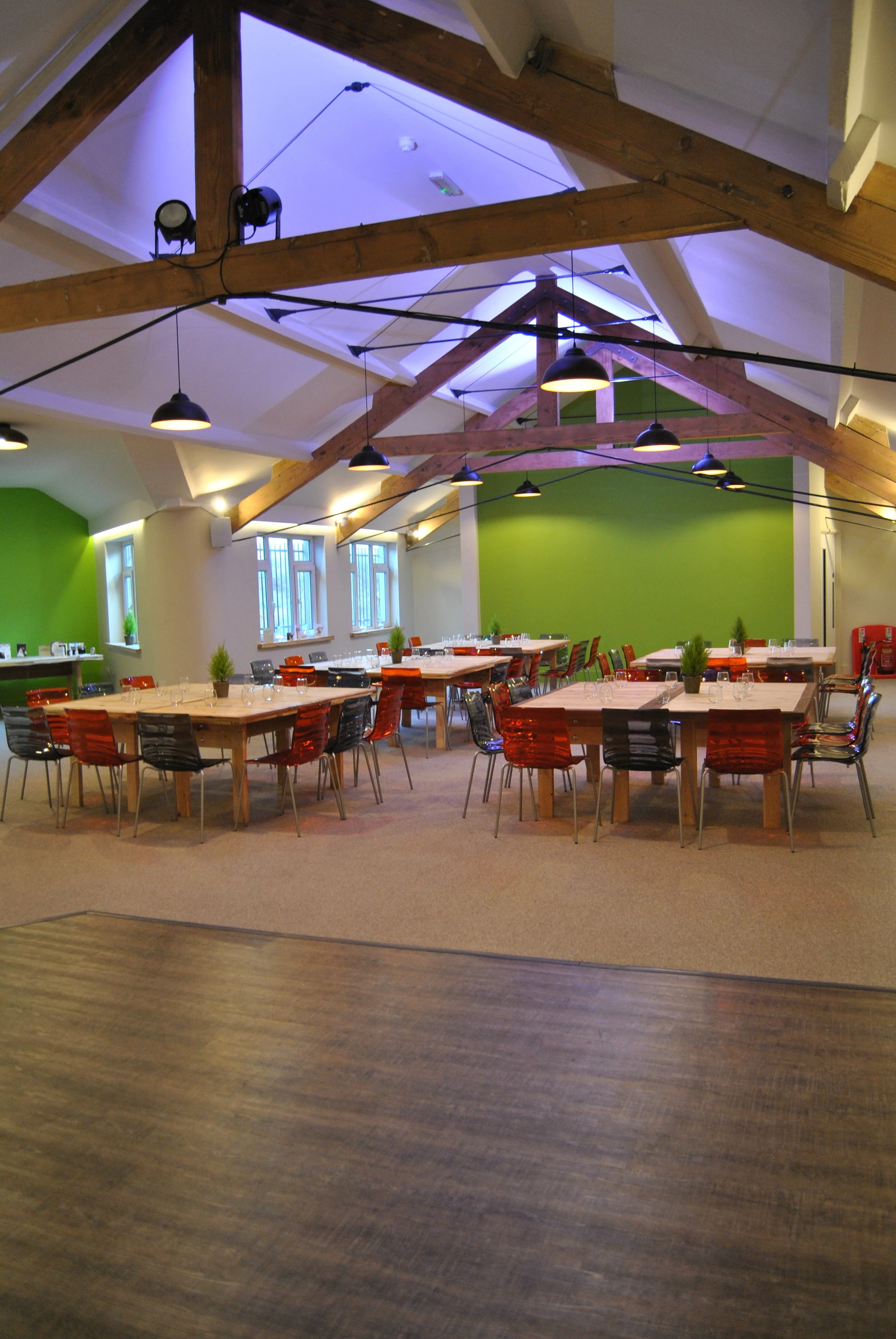Upstairs@PJtastec.JPG