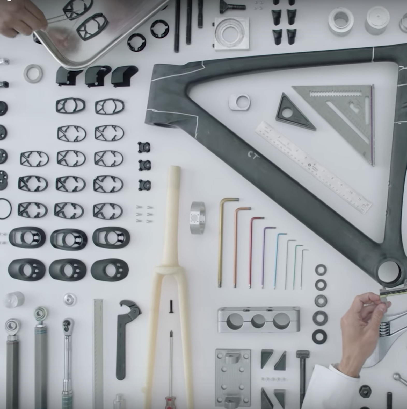 VENGE: Integration How do you highlight something complex and make it feel simple? The small parts that work together to create the 2018 Venge are an elaborate mix of small parts that put together make a single minded whole. In in current space that high end bicycles live, it is both expected that a product will have integrated parts and loathed that they will be difficult to work with. Our goal was to make them feel like the disappeared.