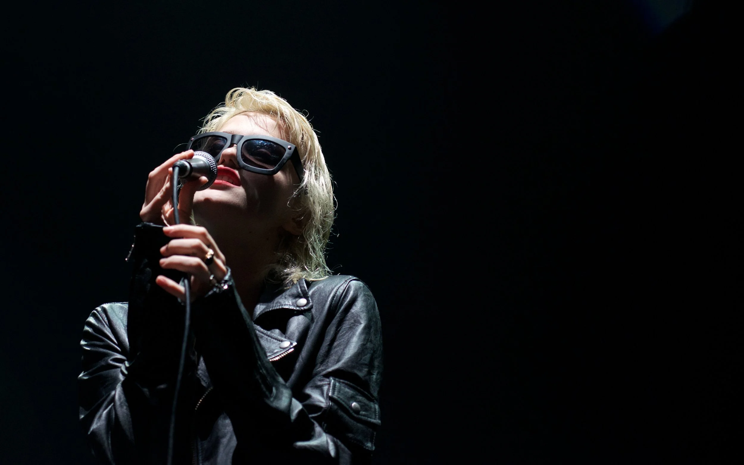 Sky Ferreira.