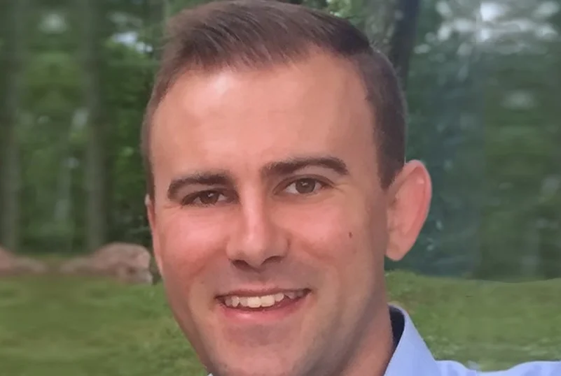 linkedin Pic.jpg