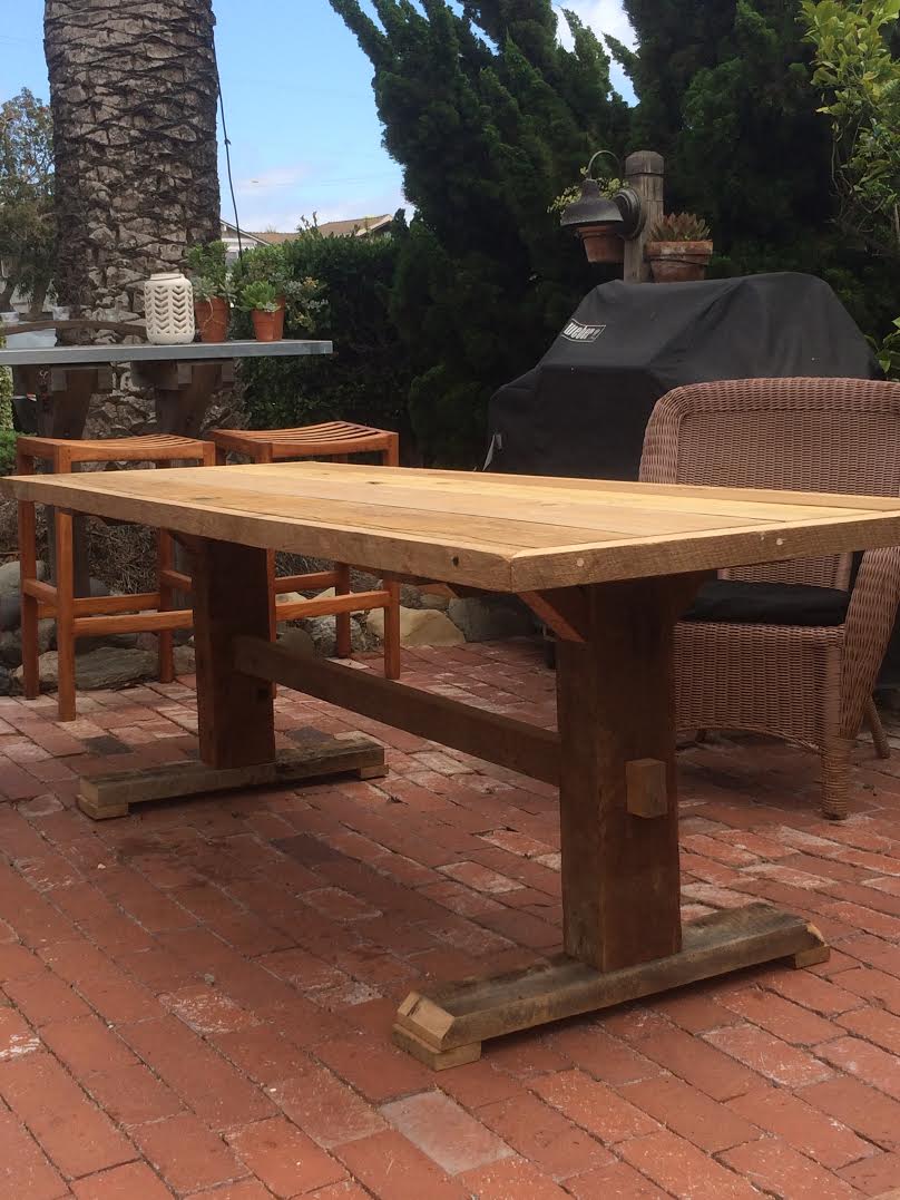 DIY Reclaimed Wood Patio Table