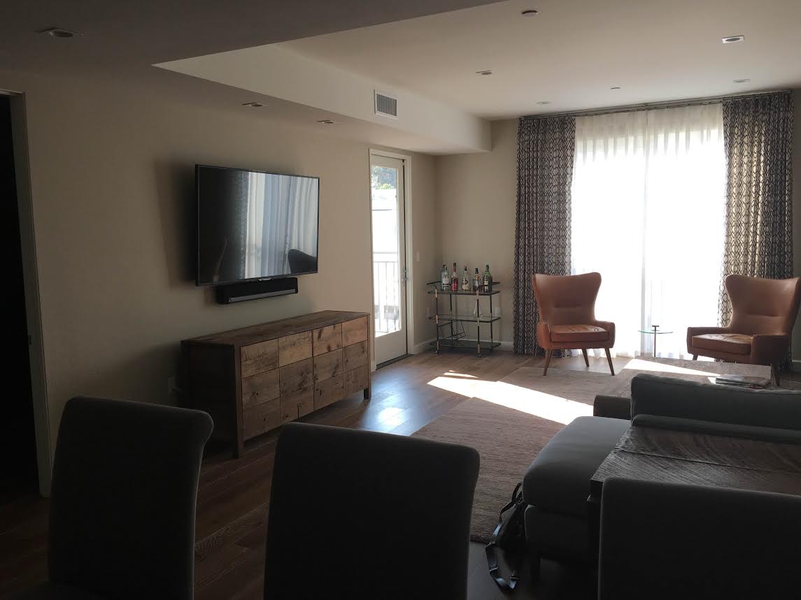 Entertainment unit 