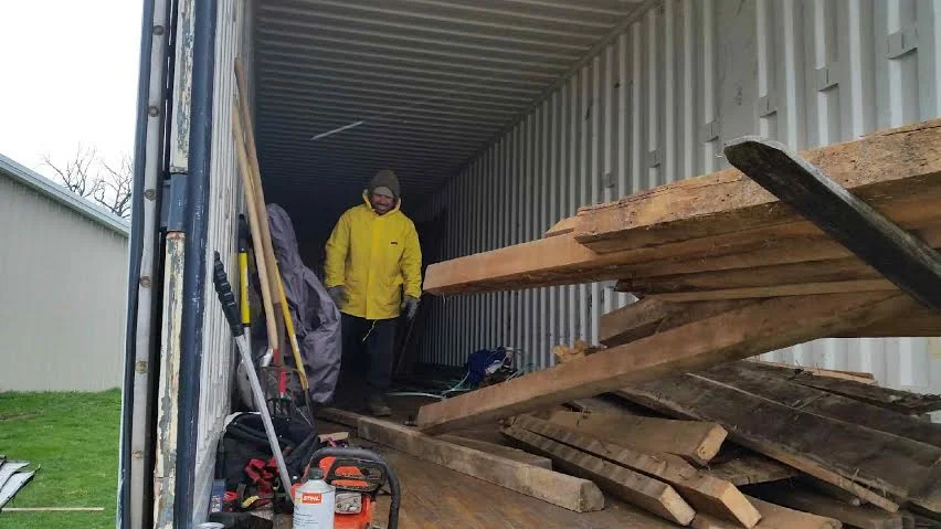 MI barn loading.jpg