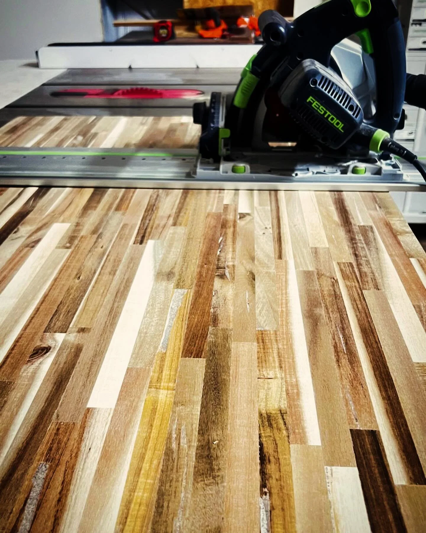 Building some miter wrap floating shelves for @theorderlymanor #carpenter #woodworking #festool #festoolfriday #sawstop @festool @sawstopsaws