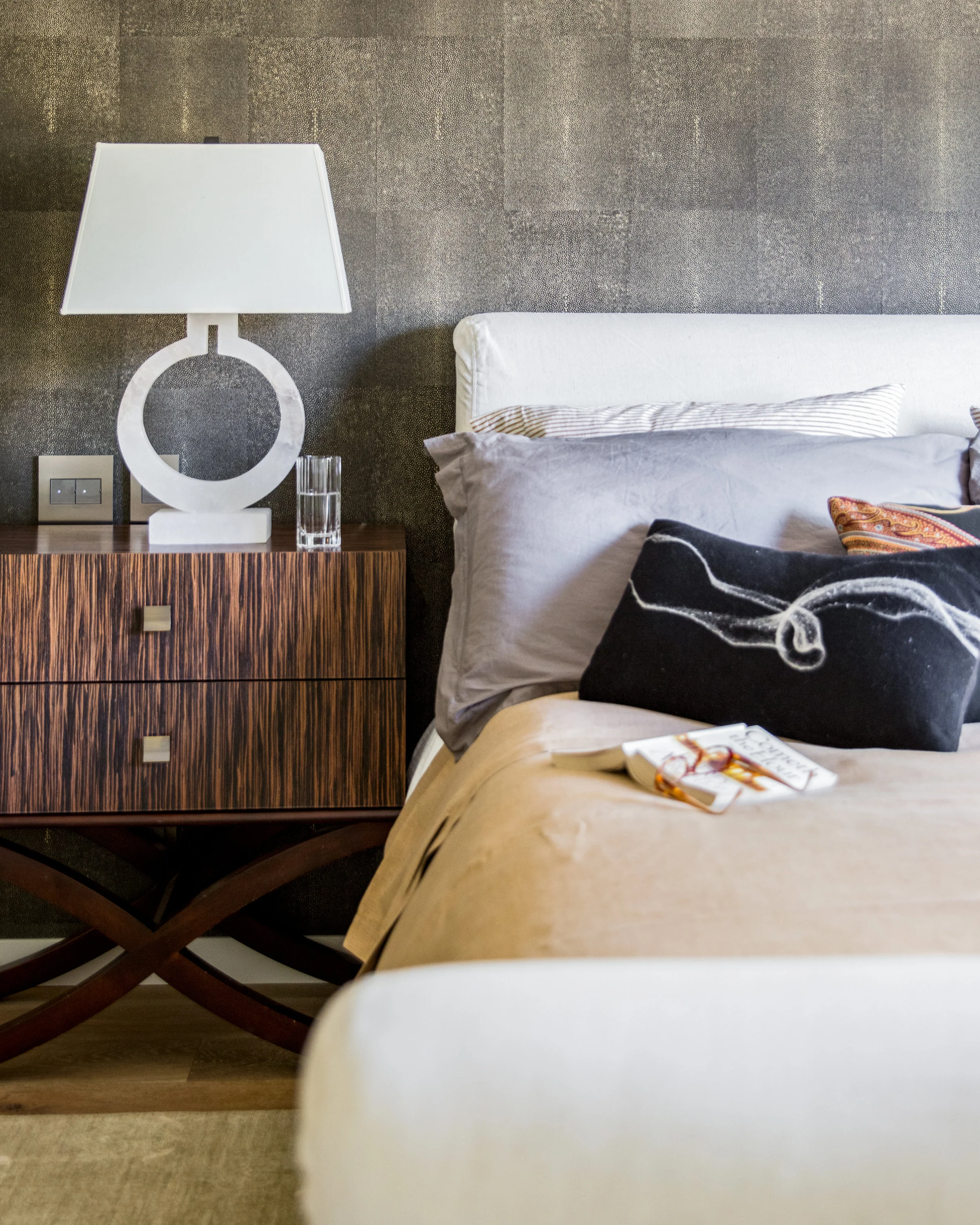 2017-08-31_withandin_grove-masterbedroom-details1603-Edit.jpg