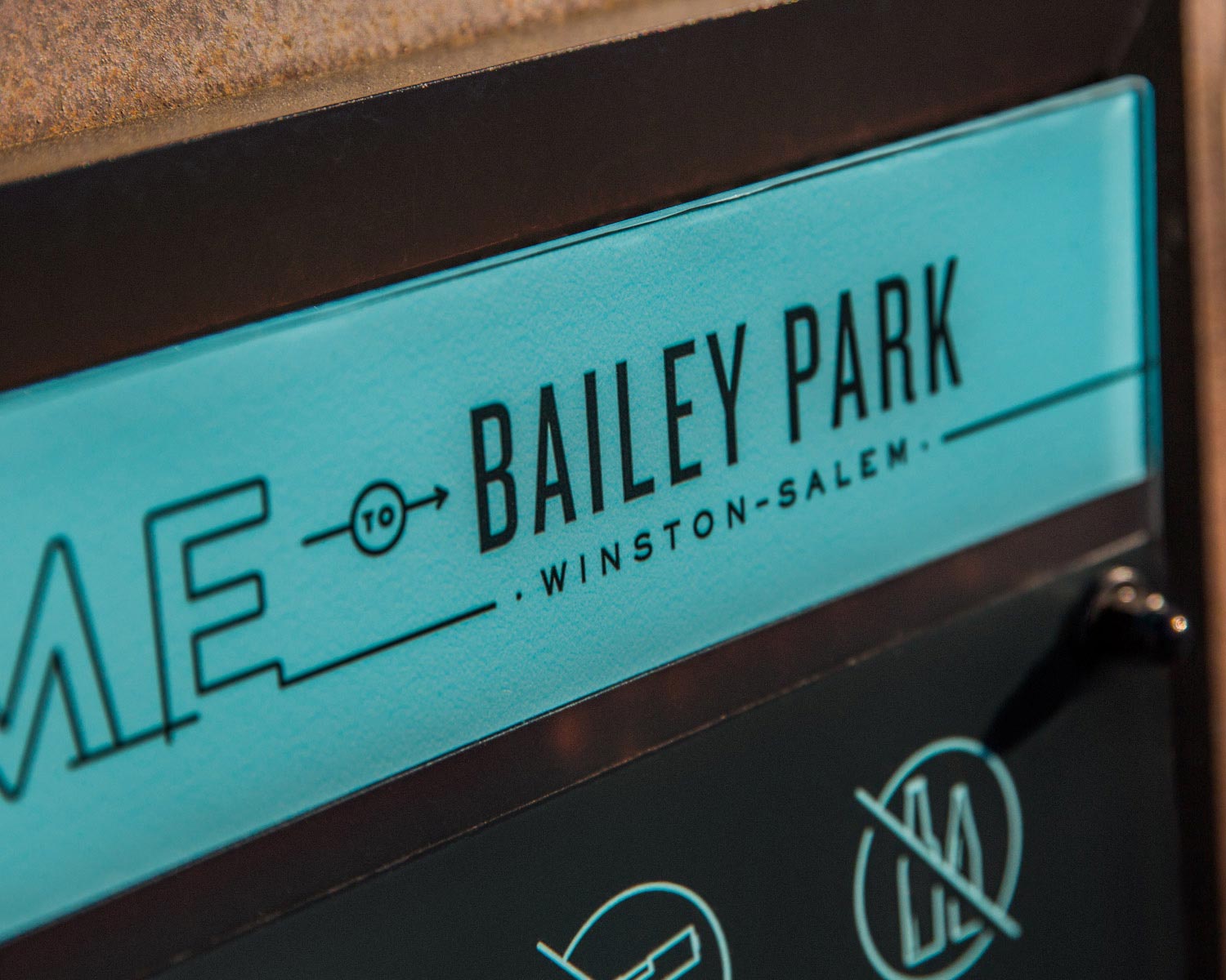 07-Bailey-Park-Entrance-Sign3.jpg