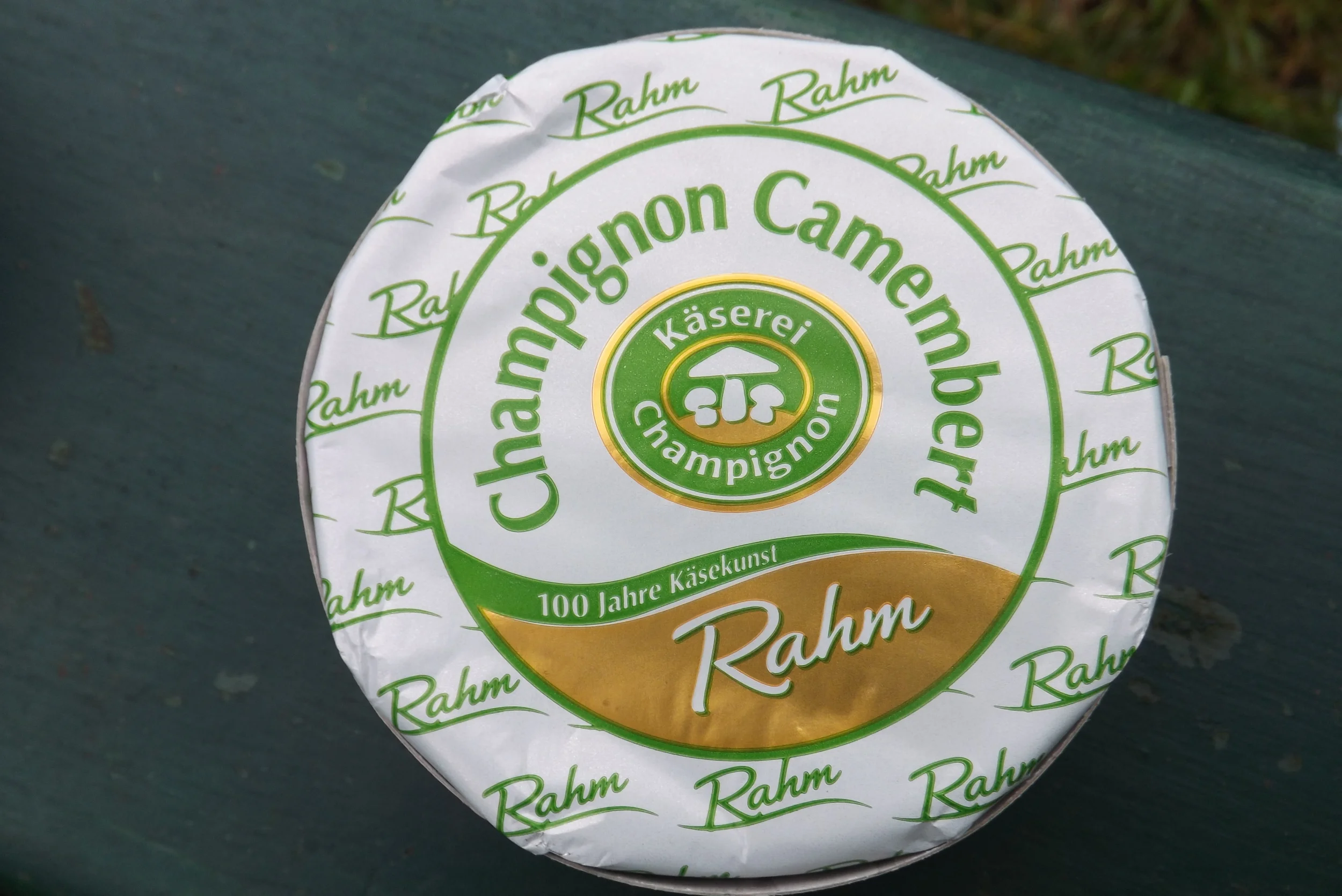  Sometimes I am blinded by the fact that a product mentions two things I am into, namely mushrooms and Camembert. Fortunately this was amazing. 