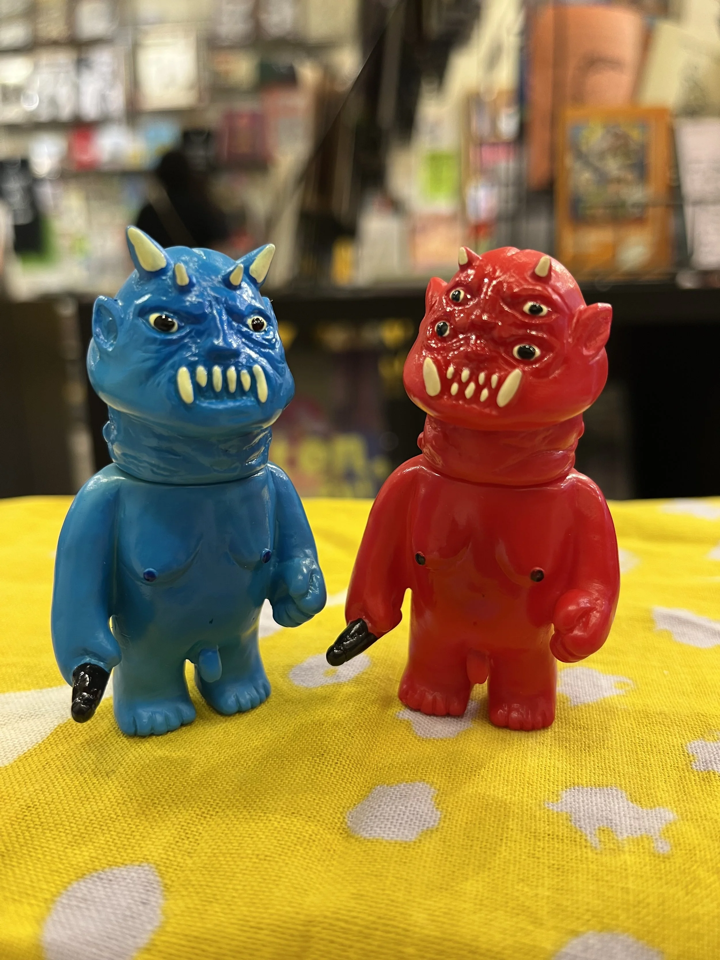 Luke Smells Good Red and blue two pack