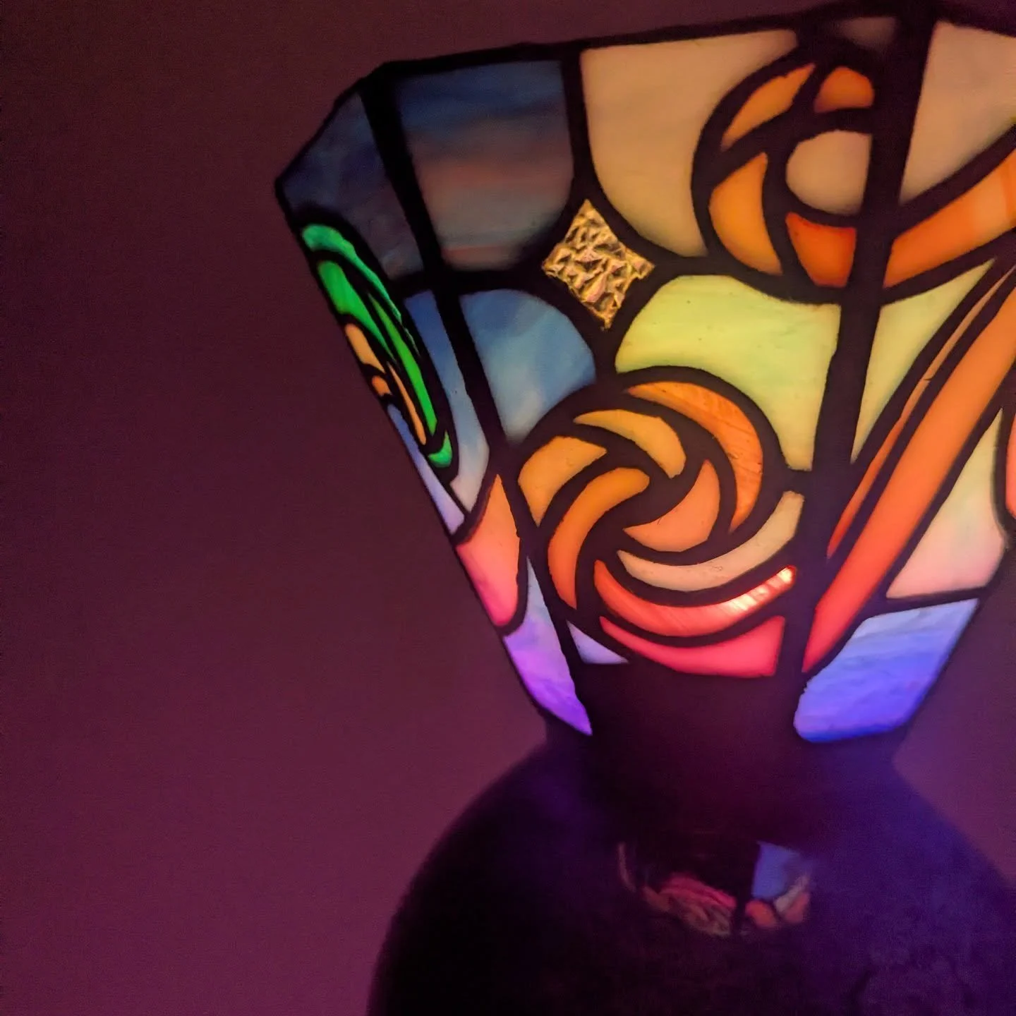 Swirls! This lamp took so long to make, but I'm super happy with it! #stainedglass #ceramics #functionalart #madeinla