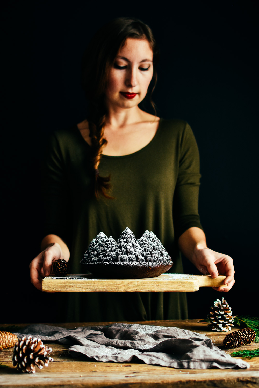 peppermint mocha bundt cake (in tree form!) — the farmer's daughter