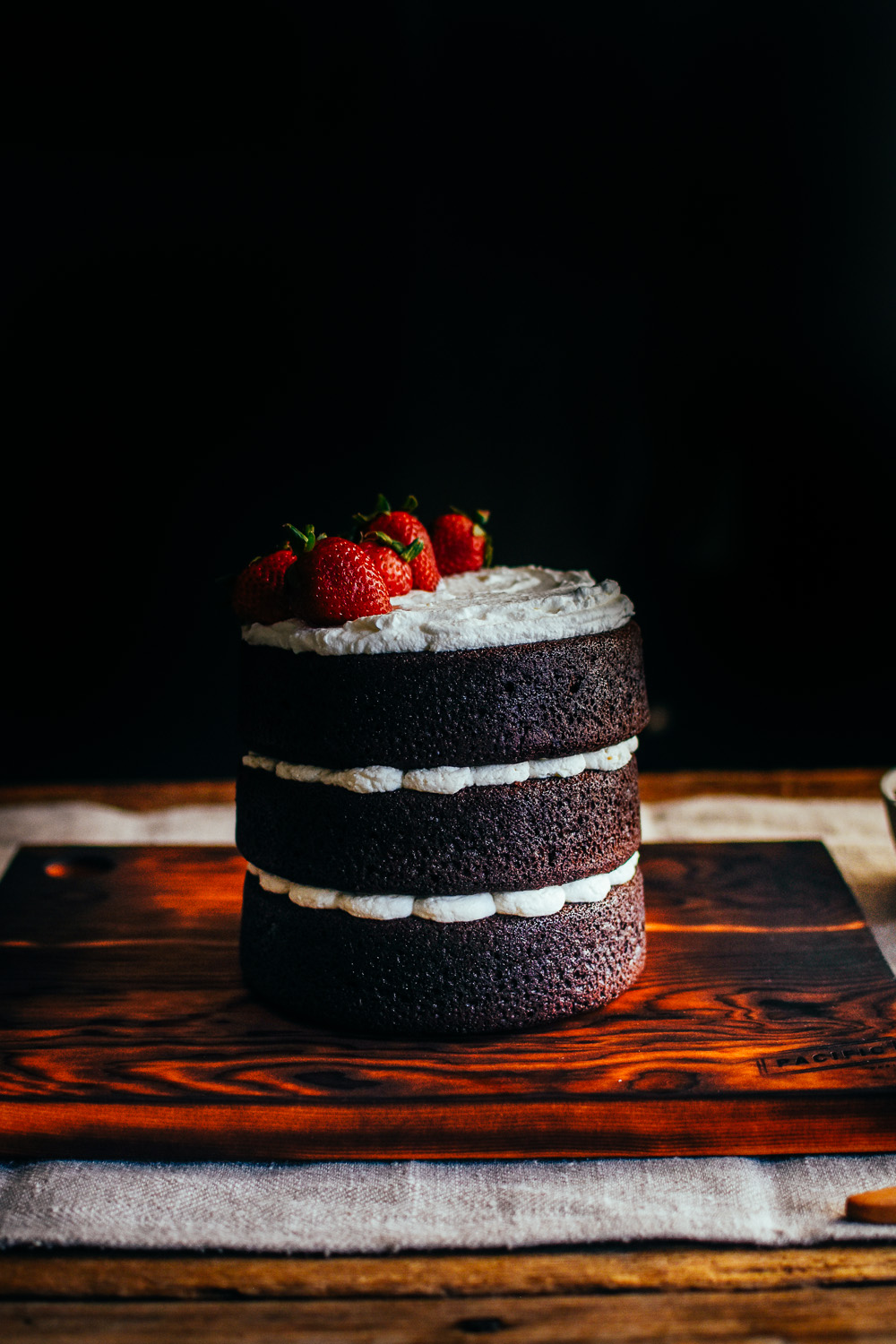 chocolate cake with strawberries and mascarpone frosting x nineteenten ...