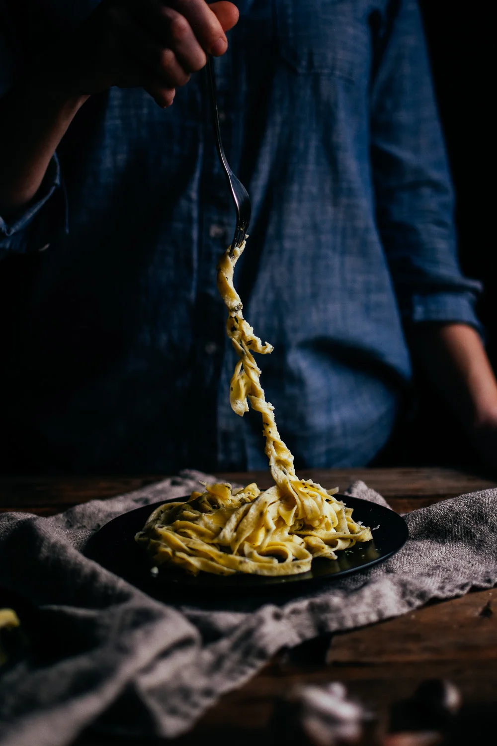 garlic & basil pasta noodles (from scratch) — the farmer's daughter