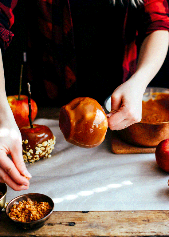 caramel apples — the farmer's daughter let's bake something