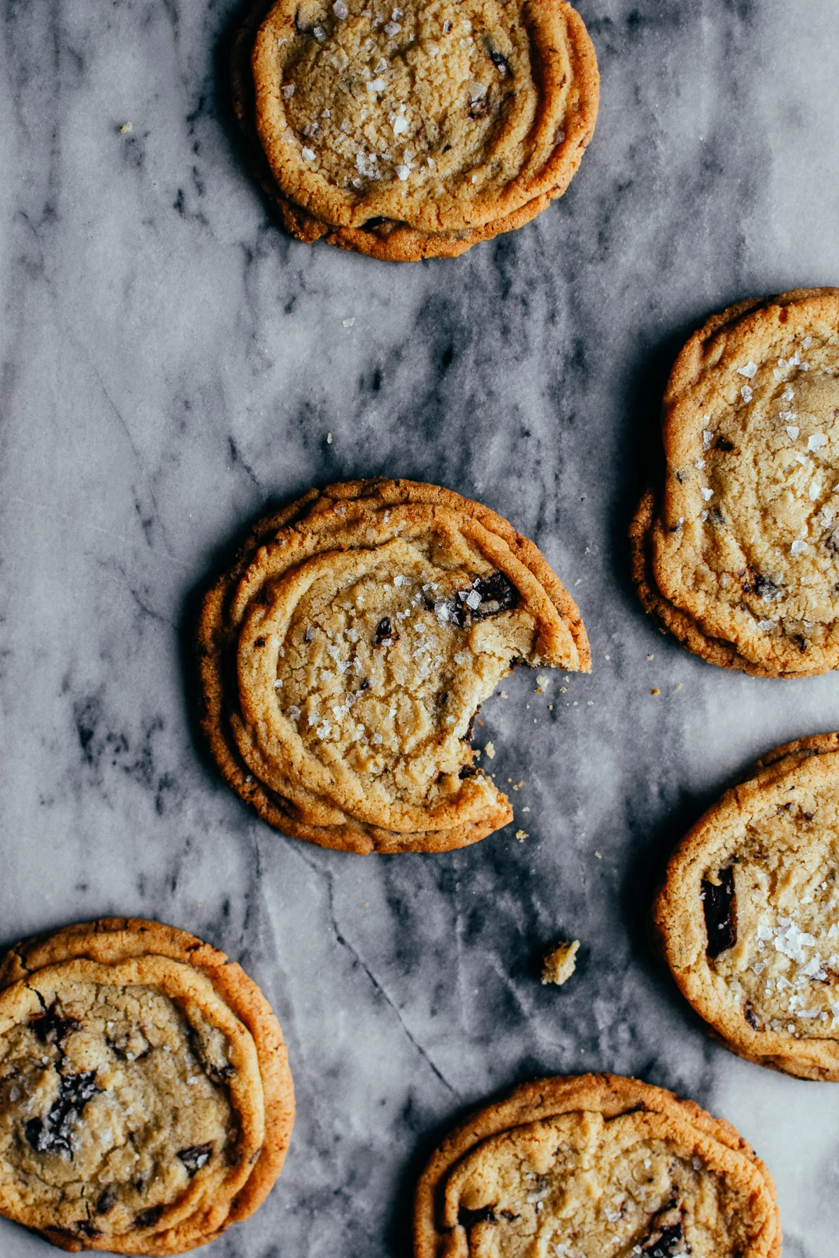pan bangin' chocolate chip cookies — the farmer's daughter let's bake