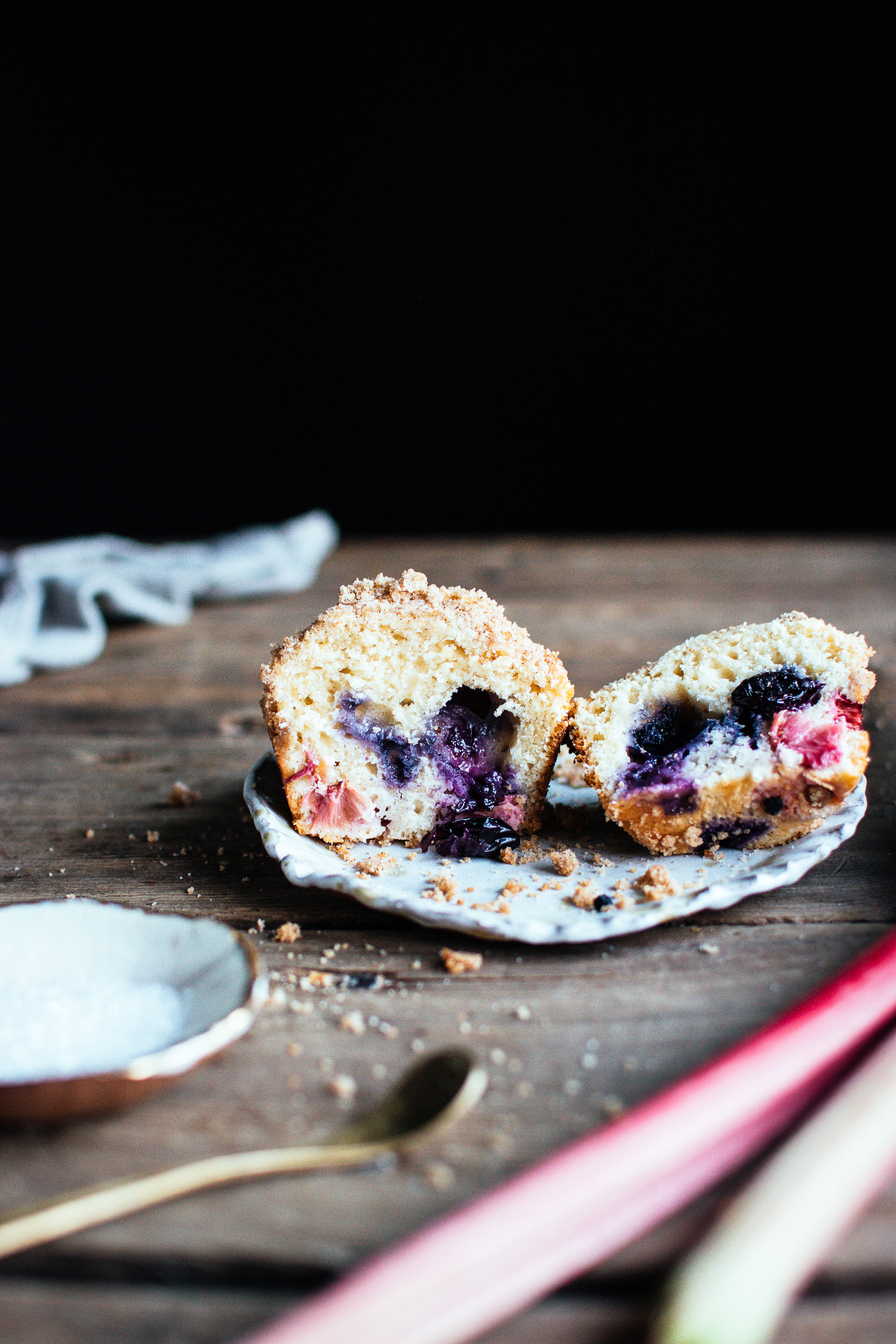 blueberry rhubarb (& ginger) muffins with crumb top — the farmer's ...