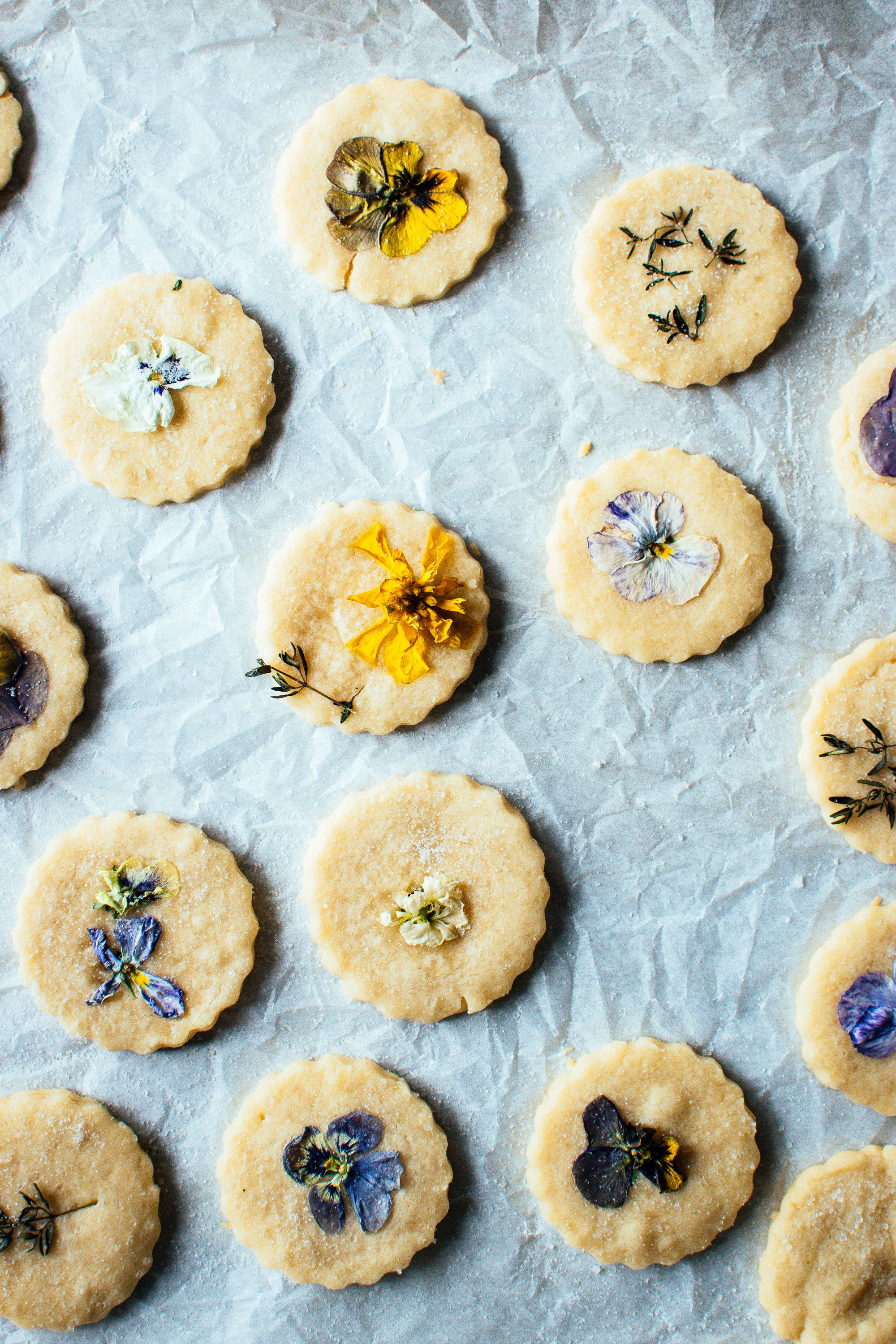 Dried Edible Flowers - 23 Gorgeous Recipes 