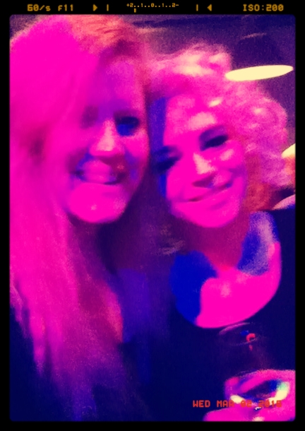 Rykka_and_I_after_the_win_with_Prosecco