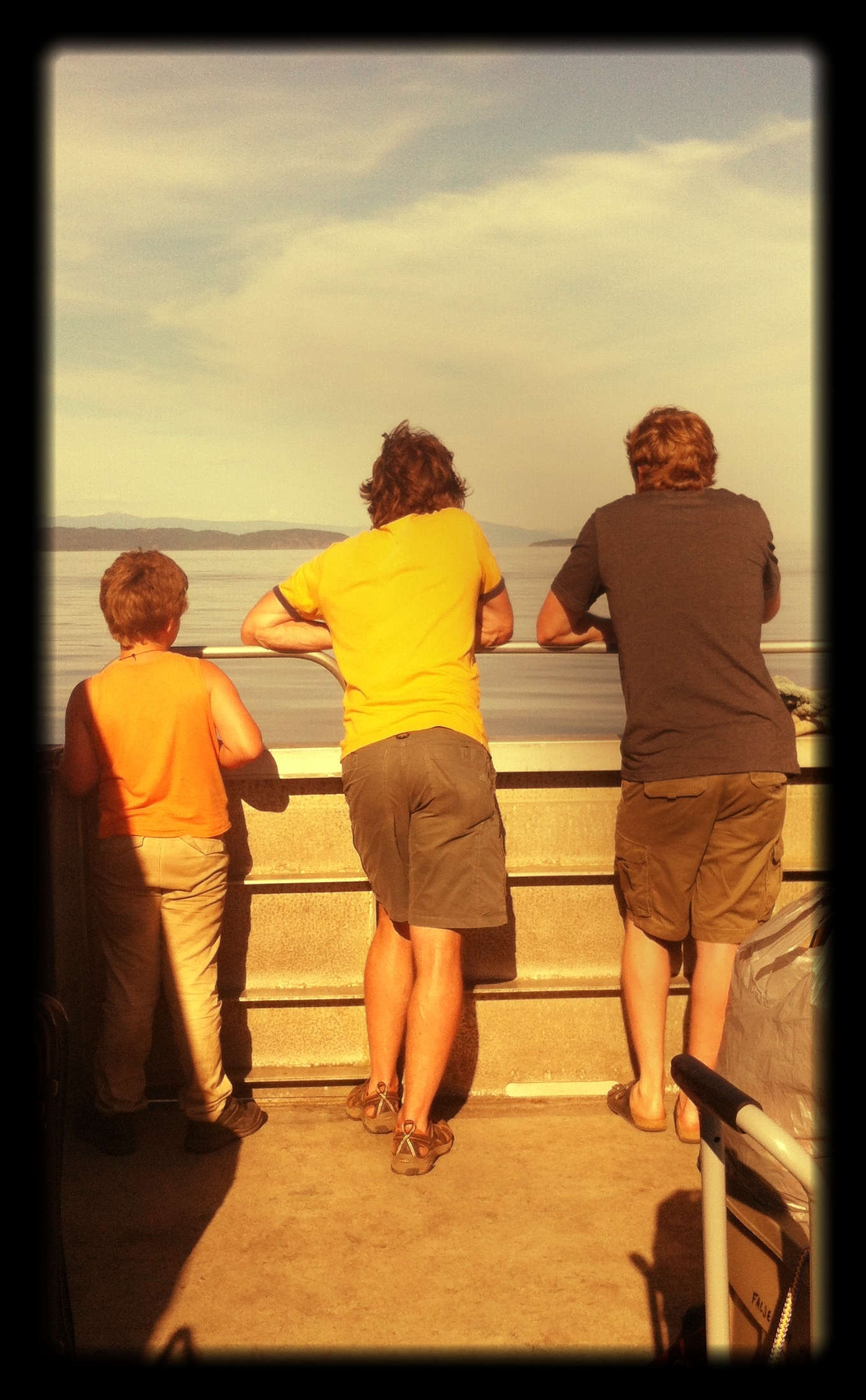 Strangers_on__ferry_becoming_friends