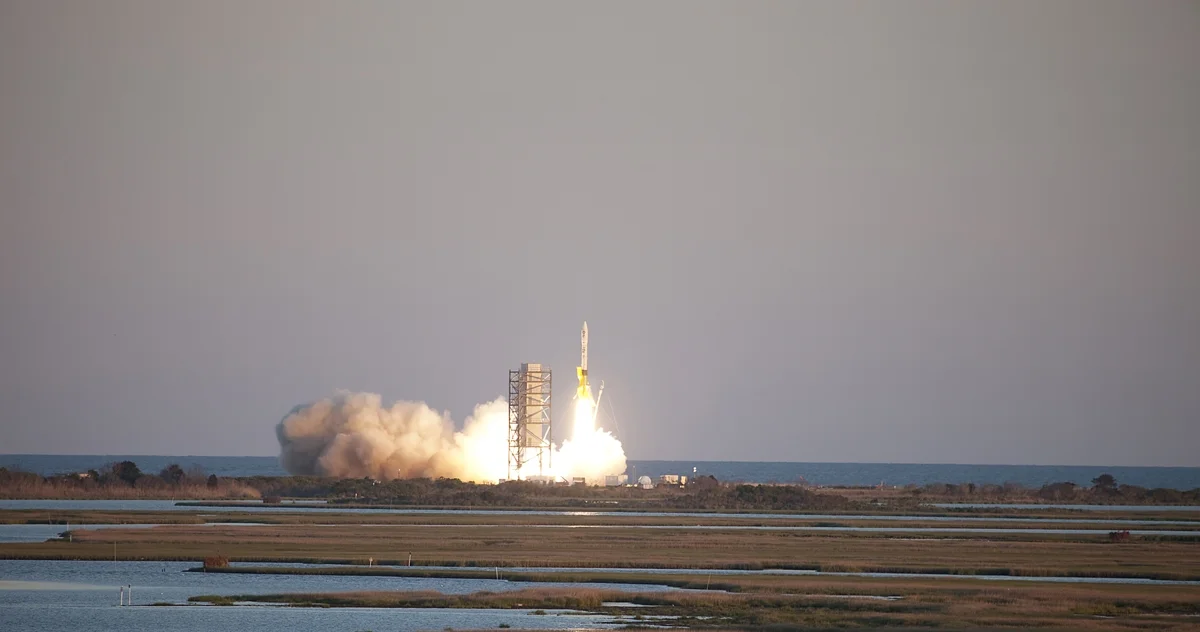 Minotaur I TacSat-3 Launch 2009
