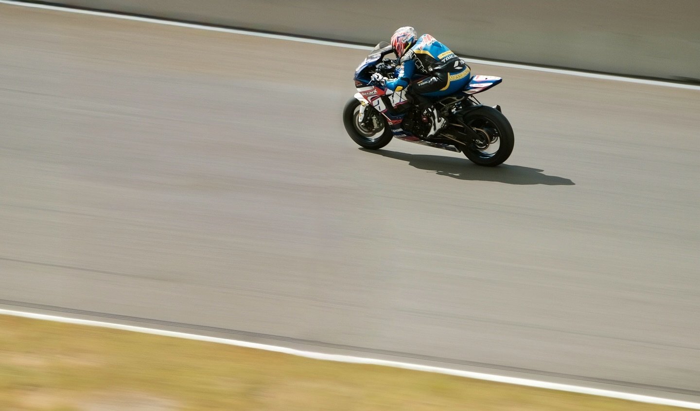 A Sick day @theridgemotorsportspark for @motoamerica 
Too bad it rained out toward the end but still a good time.

I brought out the #xe4 shooting on a canon 70-200 using a basic lens mount so I had no aperture control, but I&rsquo;m still stoked on 