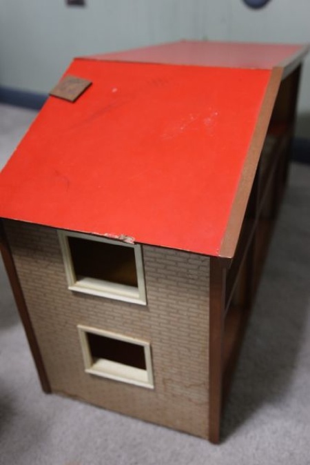 I have dreamt of working on a dollhouse for years. When I tell people this dream they respond with, "So why don't you make one?" Perhaps it seems like an easily resolved issue, but without children of my own, and since I have been trying to make a serious go of my painting career, I do not allow myself time for frivolous projects. I could not justify to myself a good enough reason to play house until earlier this year when I received news that my sister would be giving birth to a baby girl this fall.