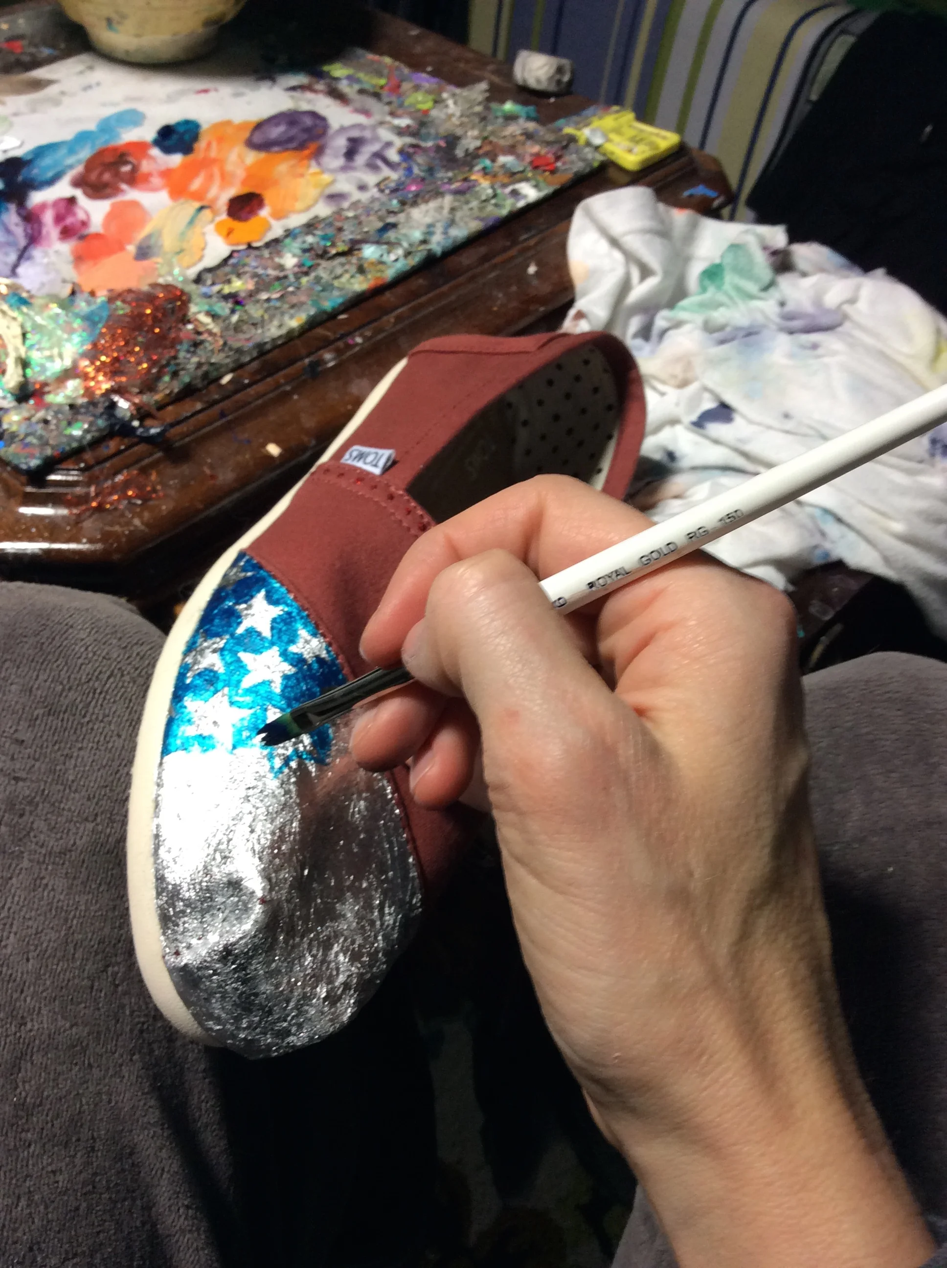 Then reverse painting stars in Turquoise Deep. 