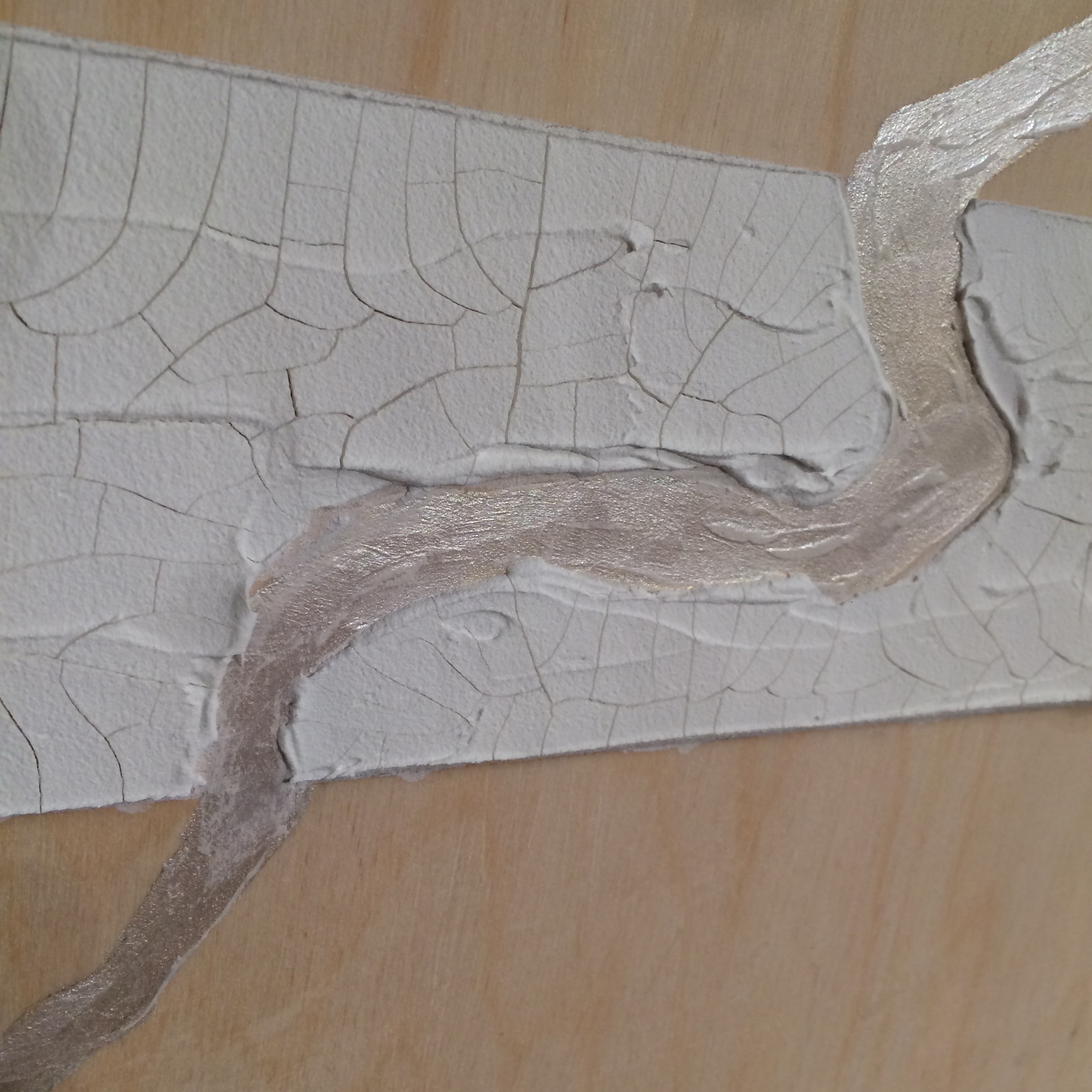It can take up to three days to complete the crackle finish!