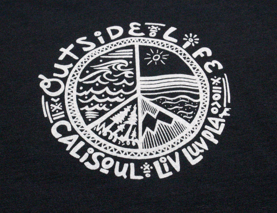 CS-Outsidelife21-tee-black&white-UPCLOSE-BACK.gif