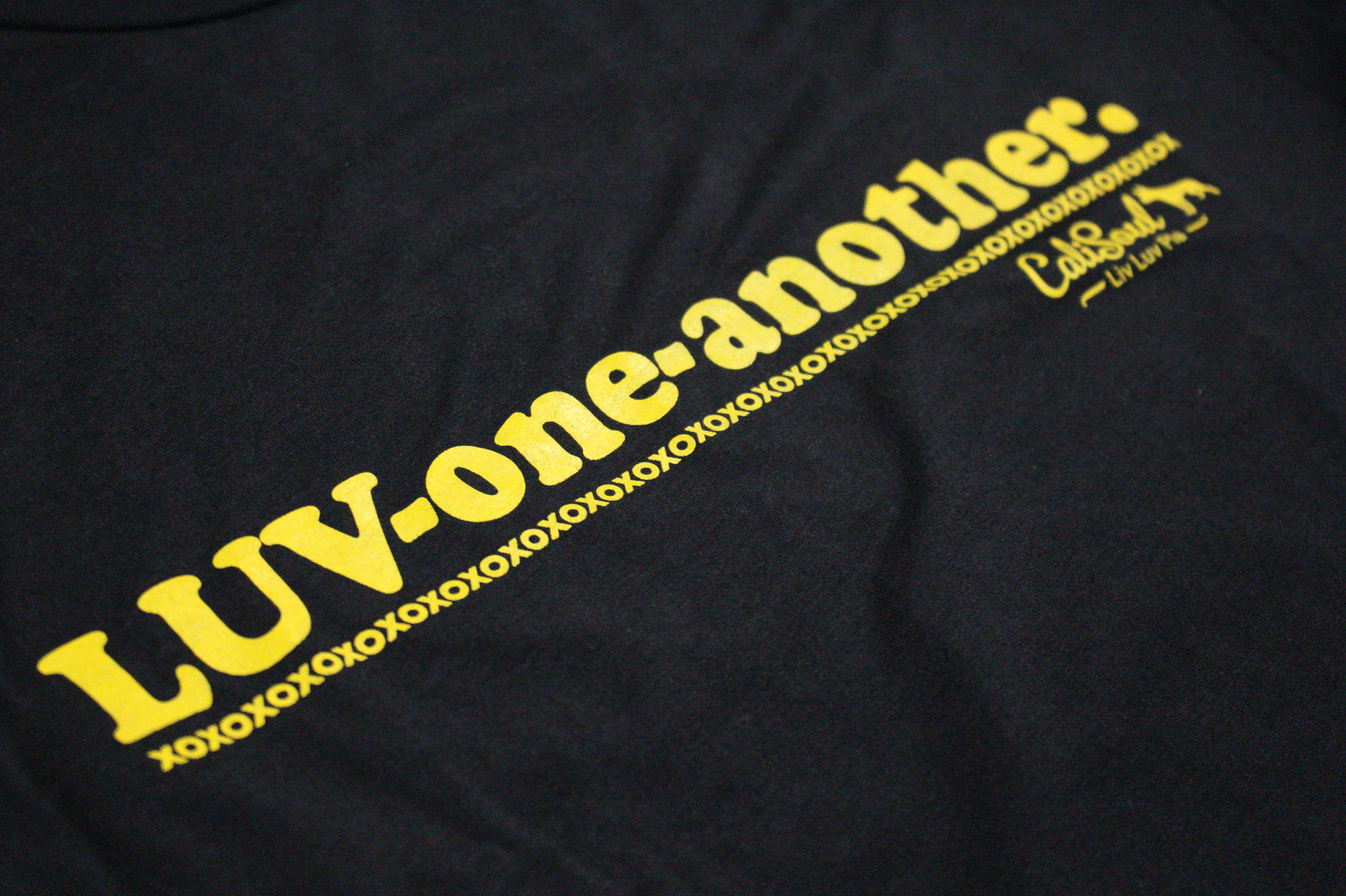LUV-one-another tee | black
