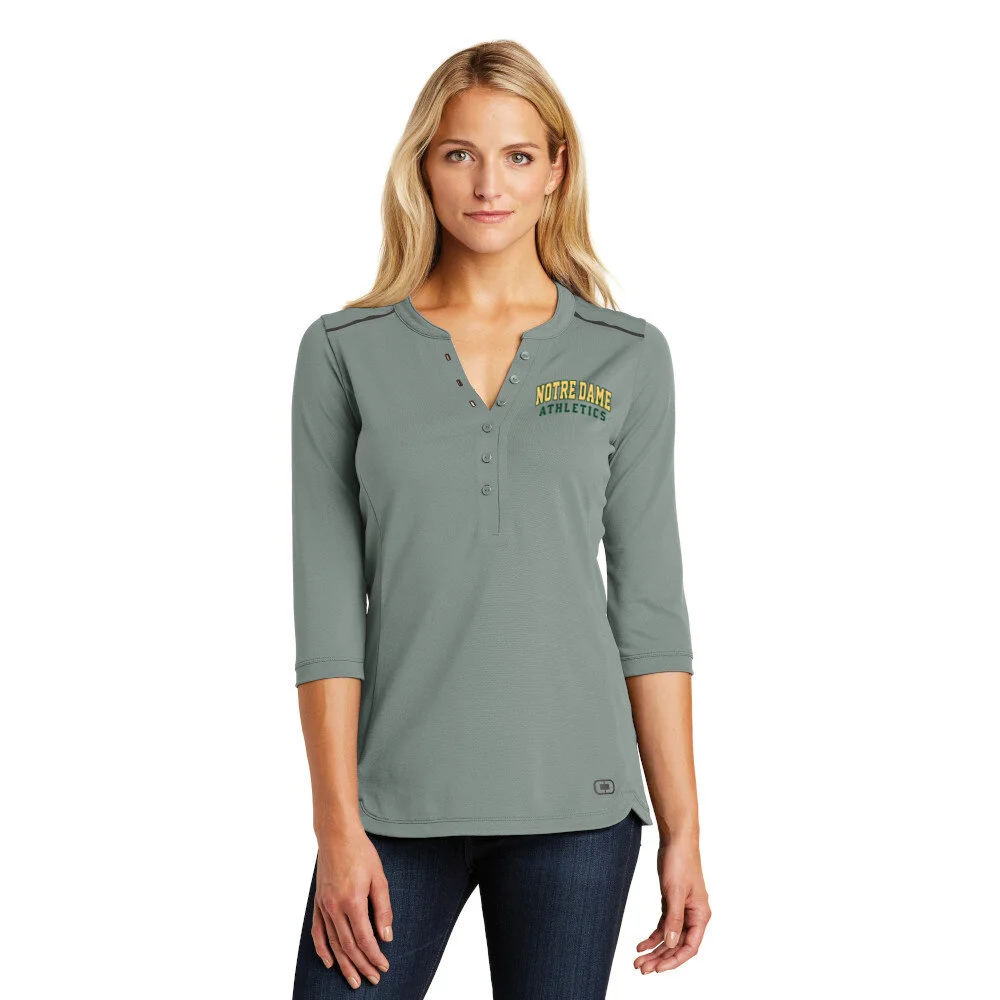 a LOG132_roguegrey_model_front_122017.jpg