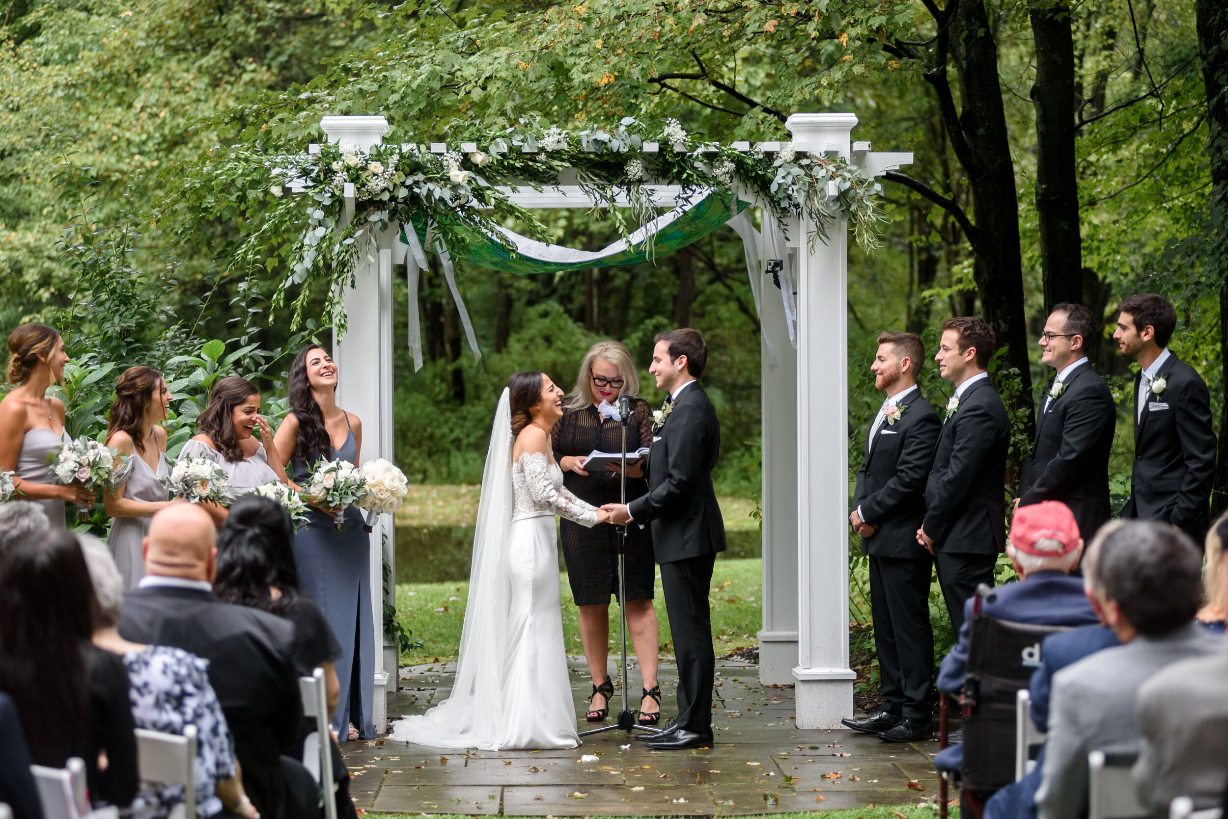 Outdoor wedding ceremony in the Poconos