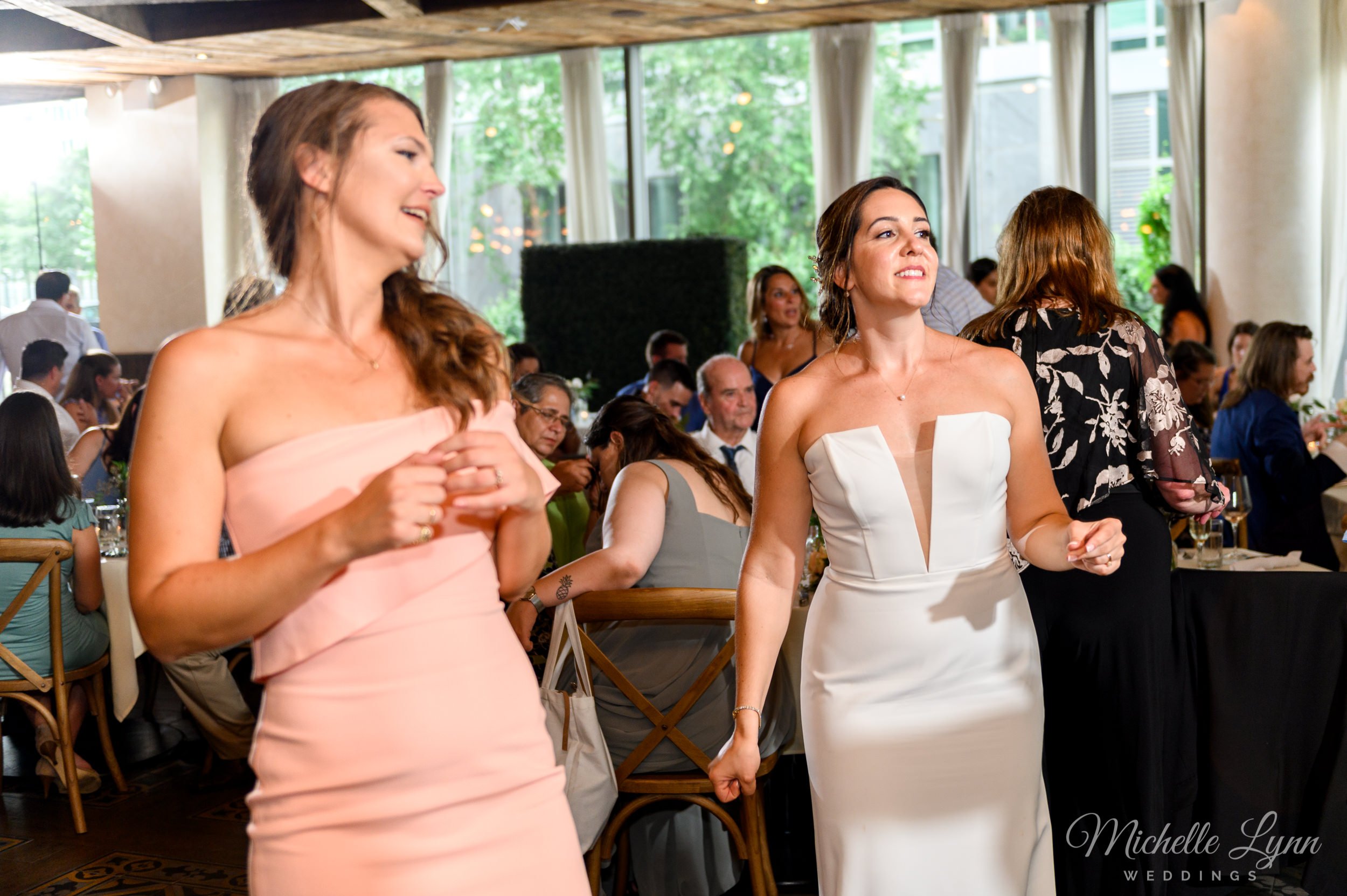 gantry-plaza-maiella-nyc-wedding-photos-mlw-102.jpg