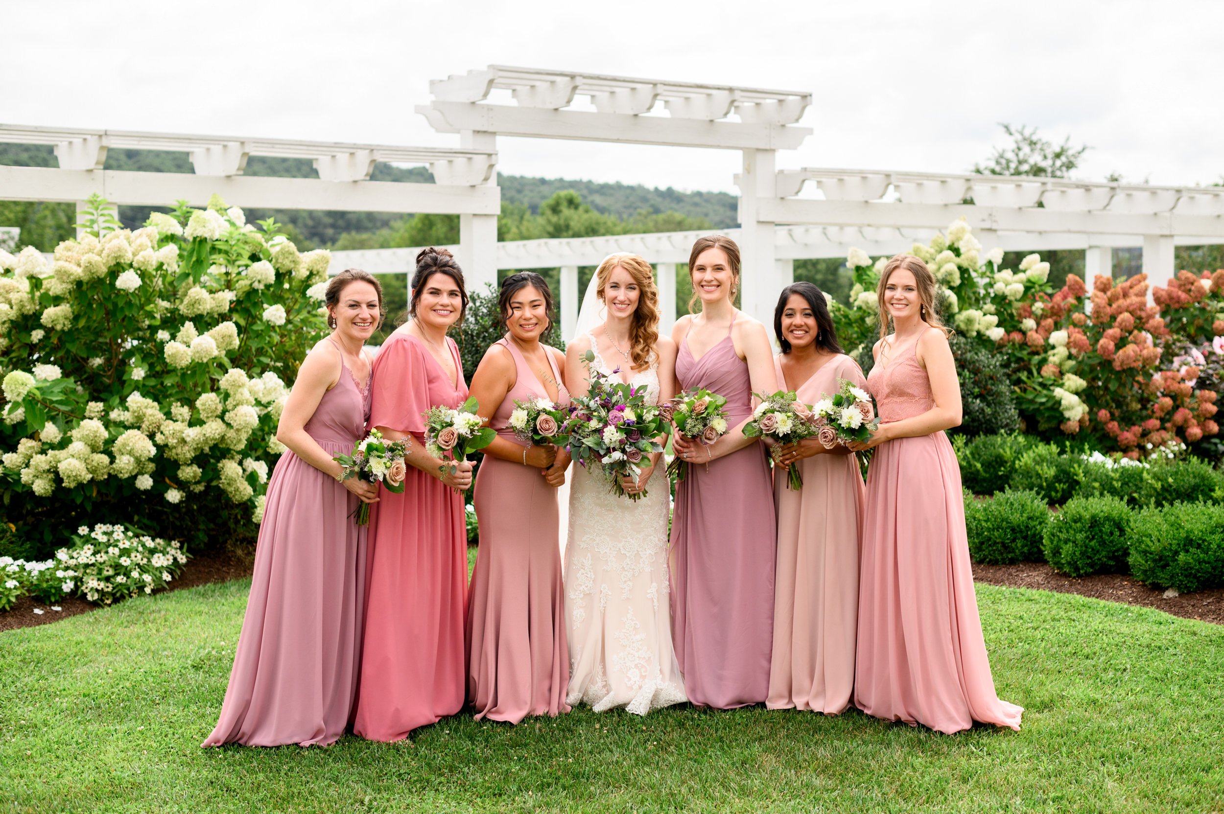 Bridal party portraits at The Barn at Stoneybrooke 