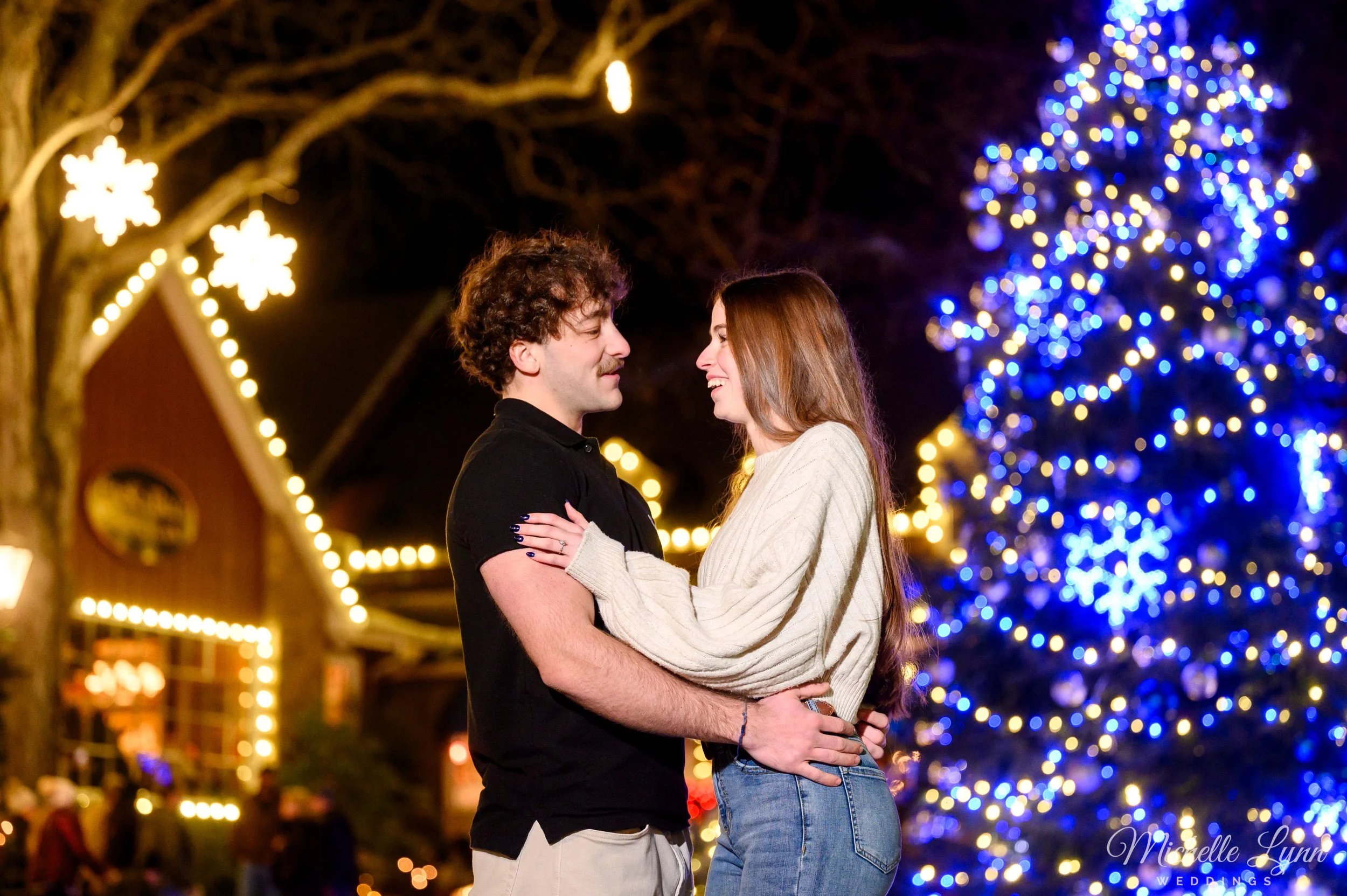 peddlers-village-christmas-proposal-photos-18.jpg