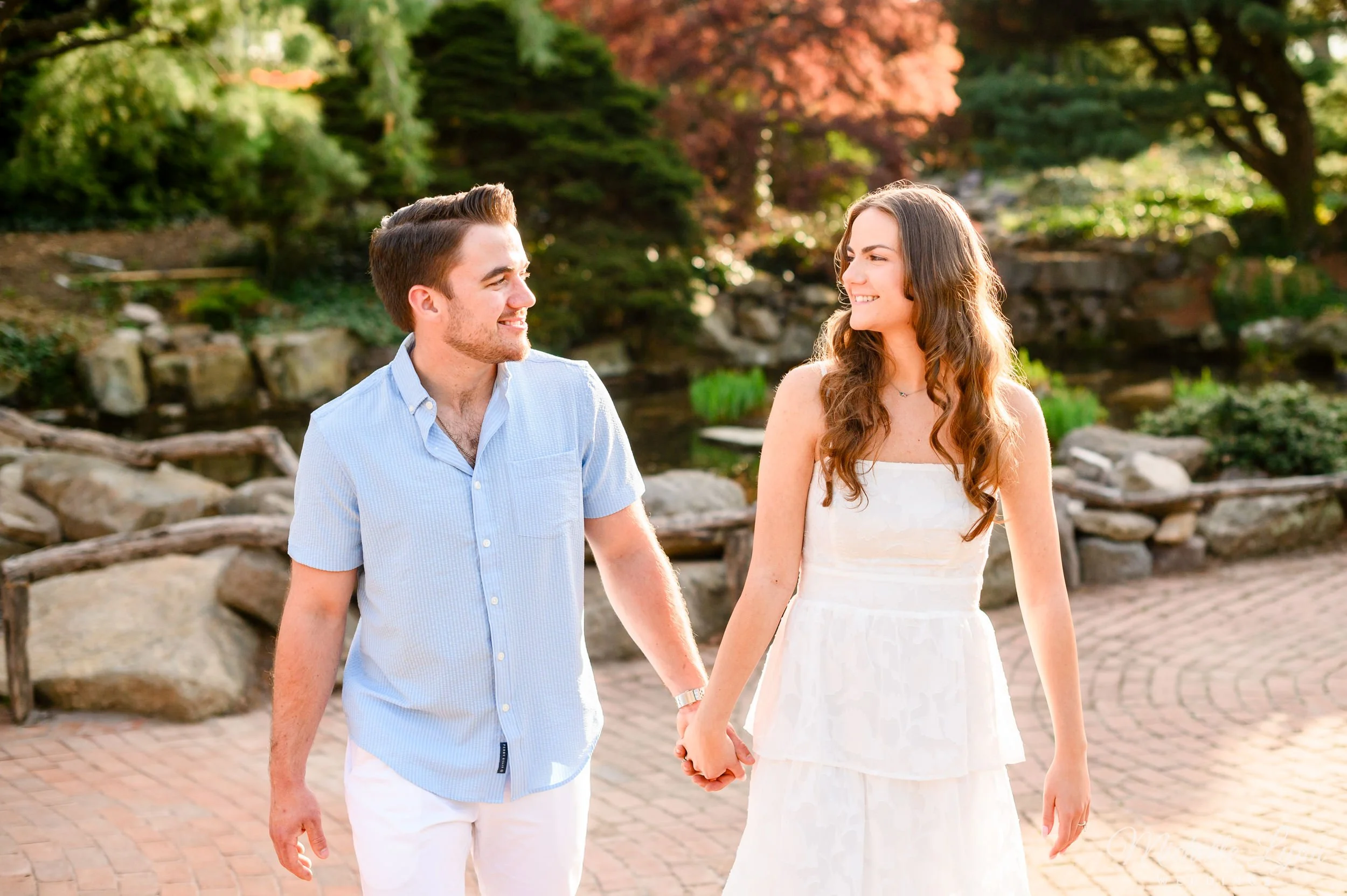 peddlers-village-spring-engagement-session-8.jpg