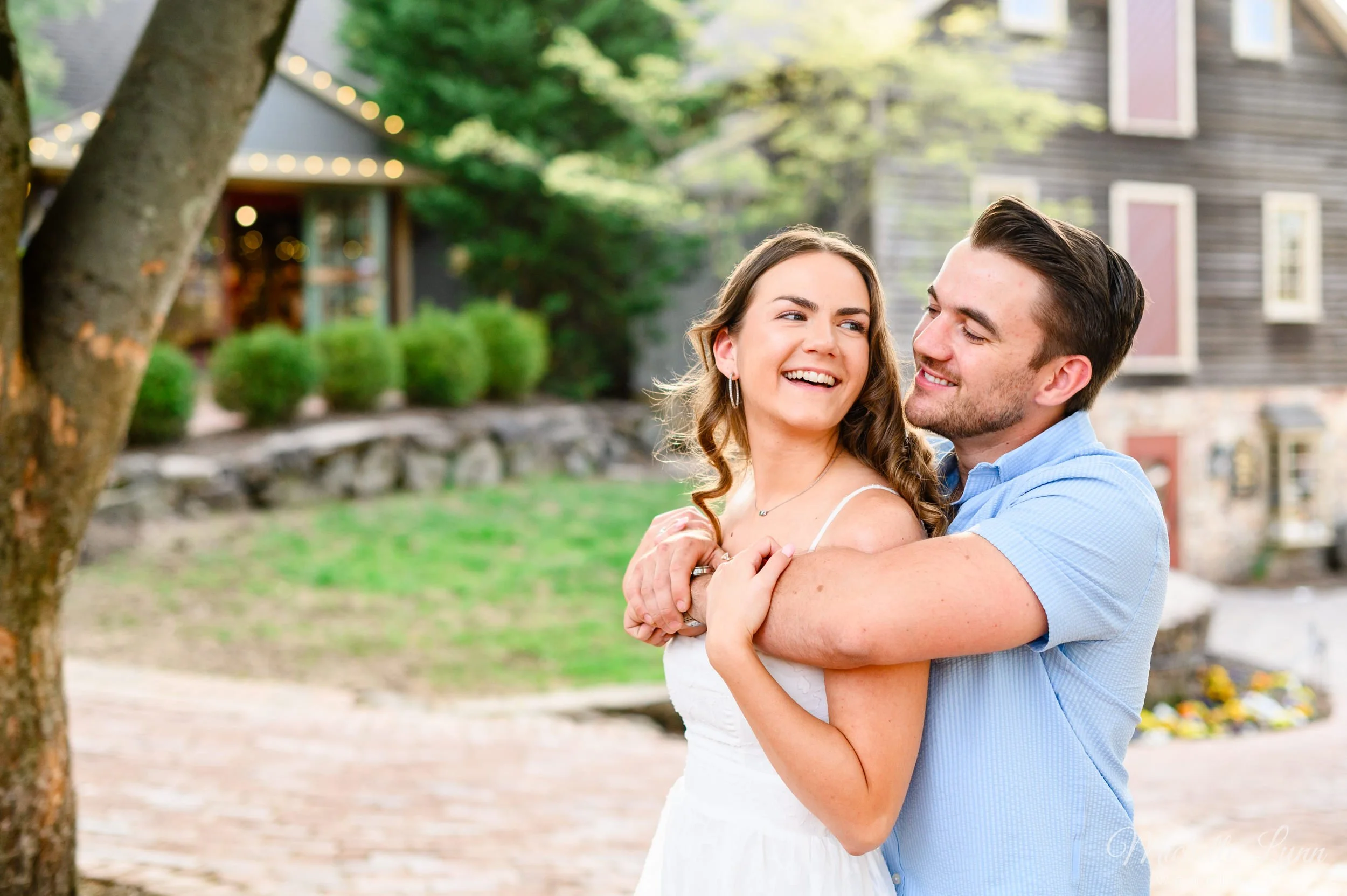 peddlers-village-spring-engagement-session-11.jpg