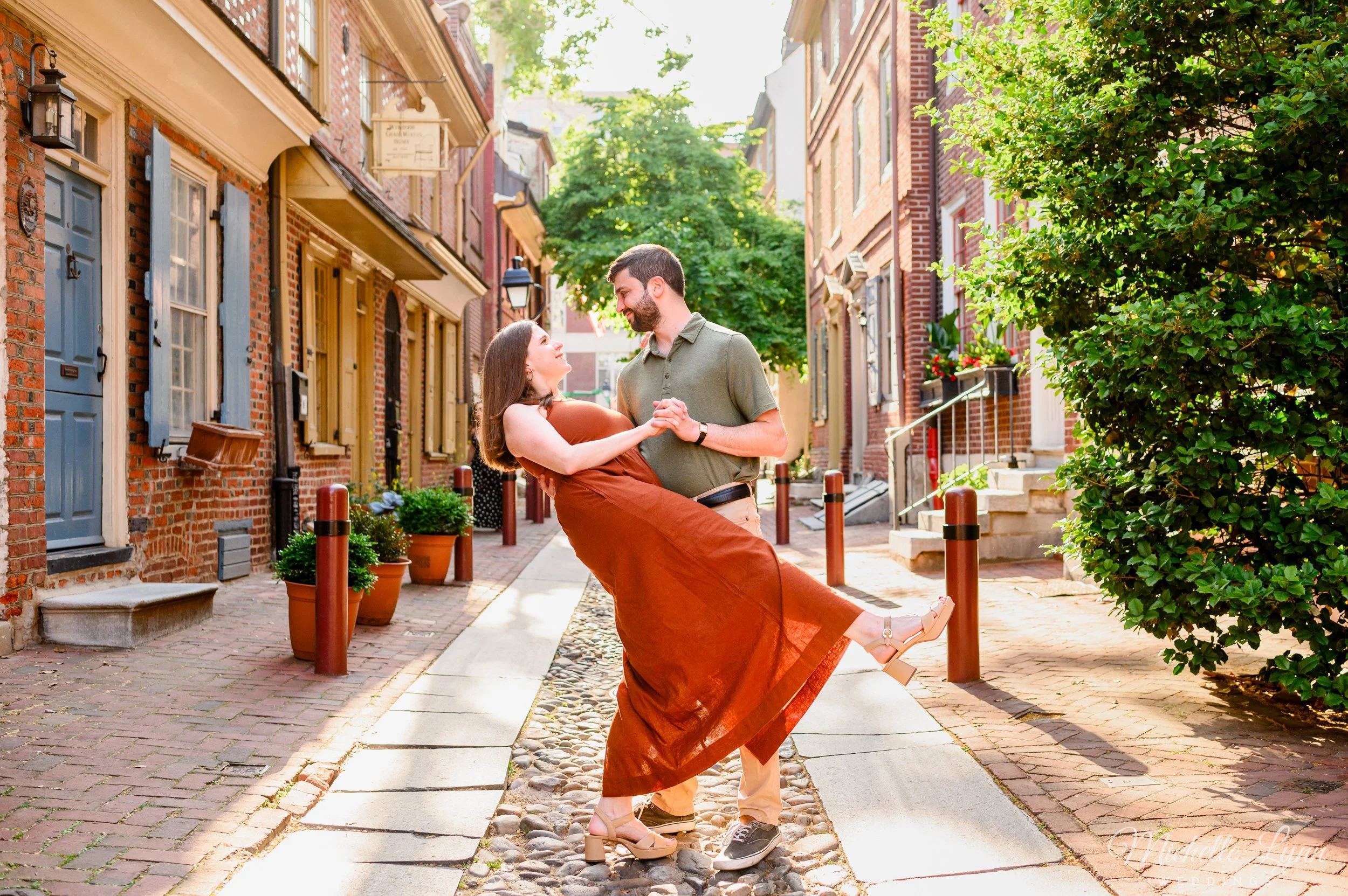 northern-liberties-philadelphia-engagement-photos-6.jpg