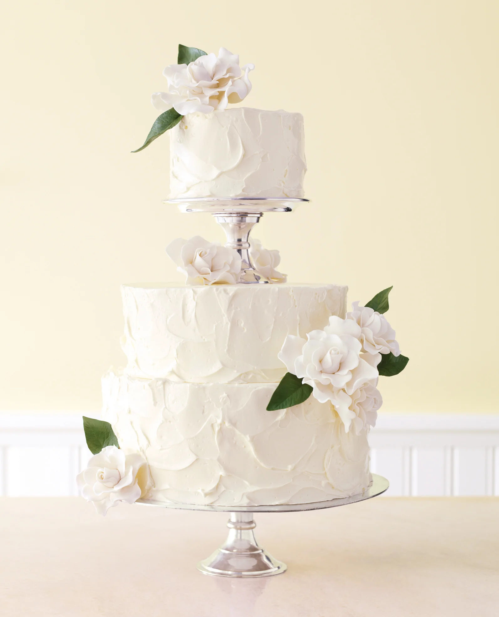 britni-wood-for-martha-stewart-weddings-cake-white-camelia-tiers-stand-flowers.jpg