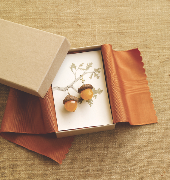 britni-wood-for-martha-stewart-weddings-acorn-earrings-craft-rust-fall-wedding.png