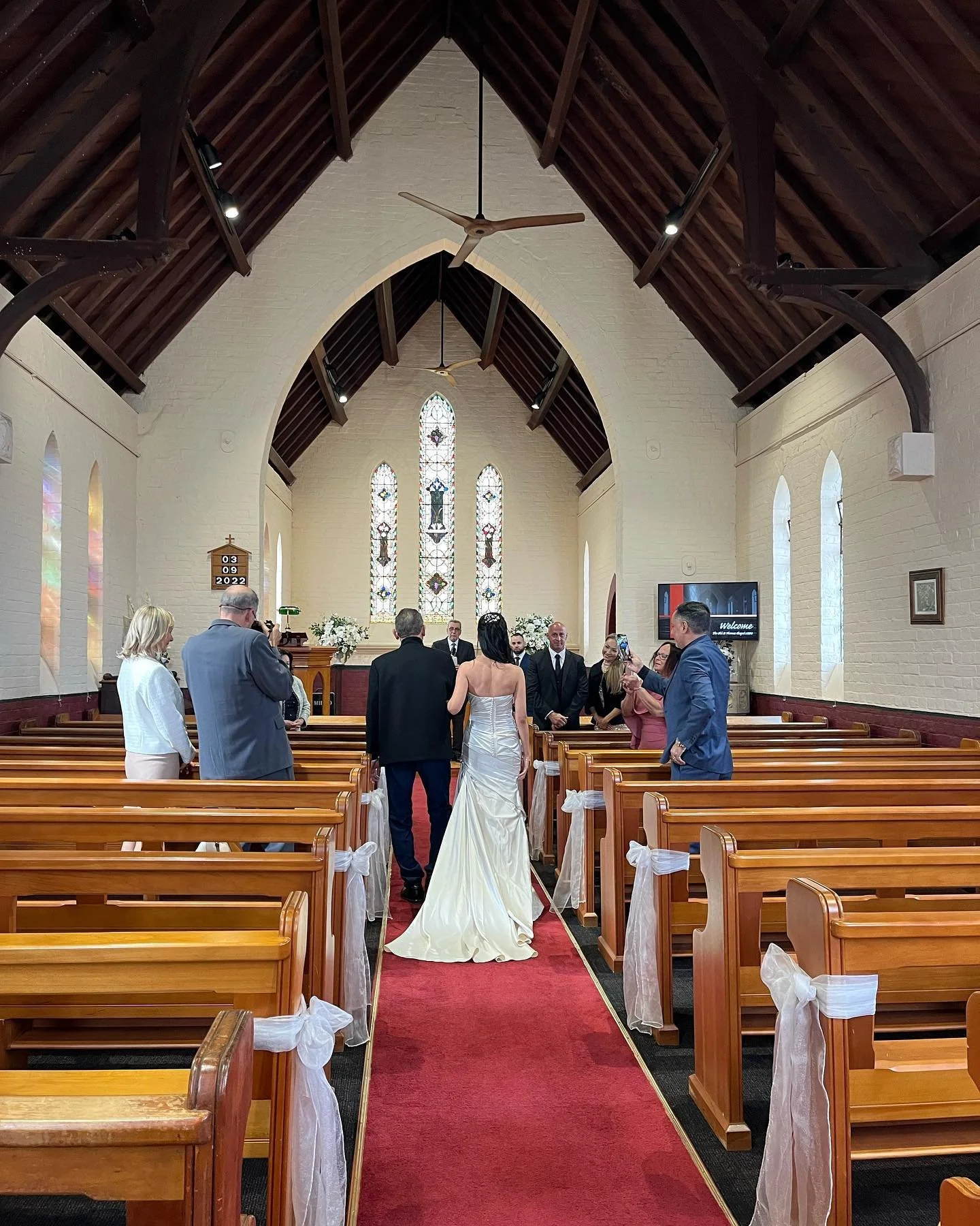Ten guests or 110 &hellip;..it doesn&rsquo;t matter. The chapel is a perfect venue for your wedding ceremony. Congratulations Daniel and Juliana 3/9/22
#narellan #lovelocalcamden #wedding #makehistory