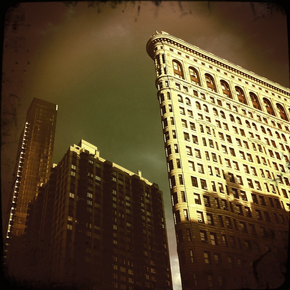 FLATIRON BUILDING