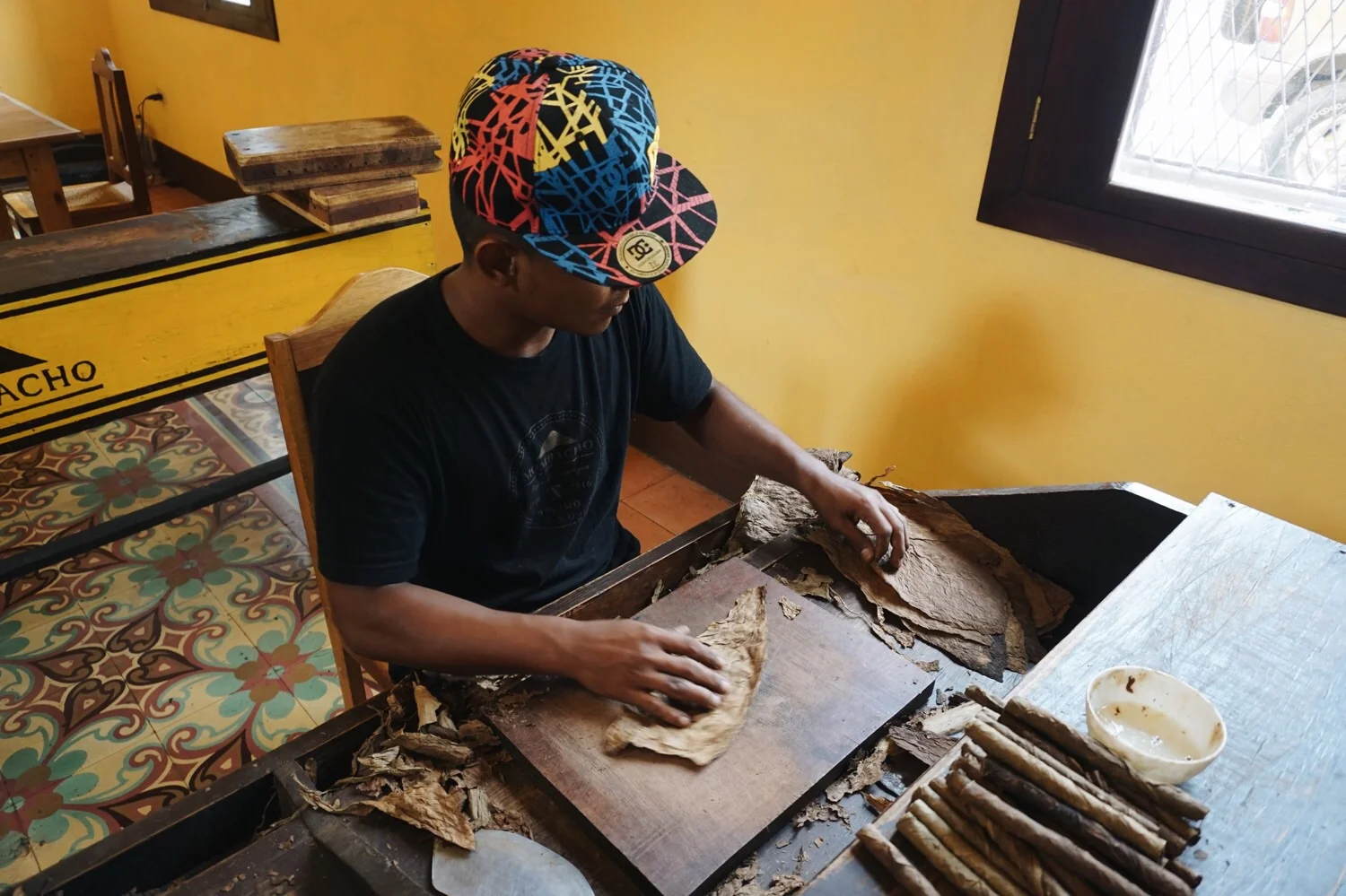 Zigarrenrollen bei Mombacho Cigars.
