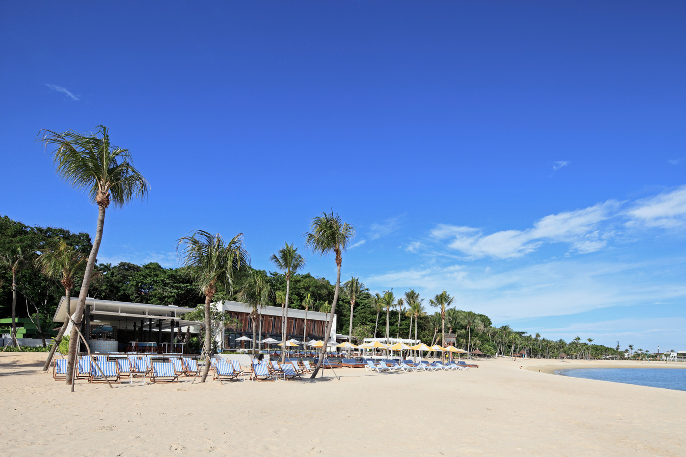 Tanjong-Beach-Club_Deck-chairs_web.jpg
