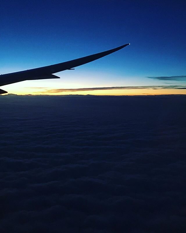 Sea of ​​clouds at dawn.
&bull;
&bull;
&bull;
#memory 
#pray 
#earthquake 
#lombok
#island
#travel 
#surftrip
#trip
#wave
#tide
#indonesia
#nature 
#banyu_surfboards 
#surfcamplombok 
#travel 
#surftrip
#tide 
#wave
#indonesia
#nature 
#surf 
#surfin