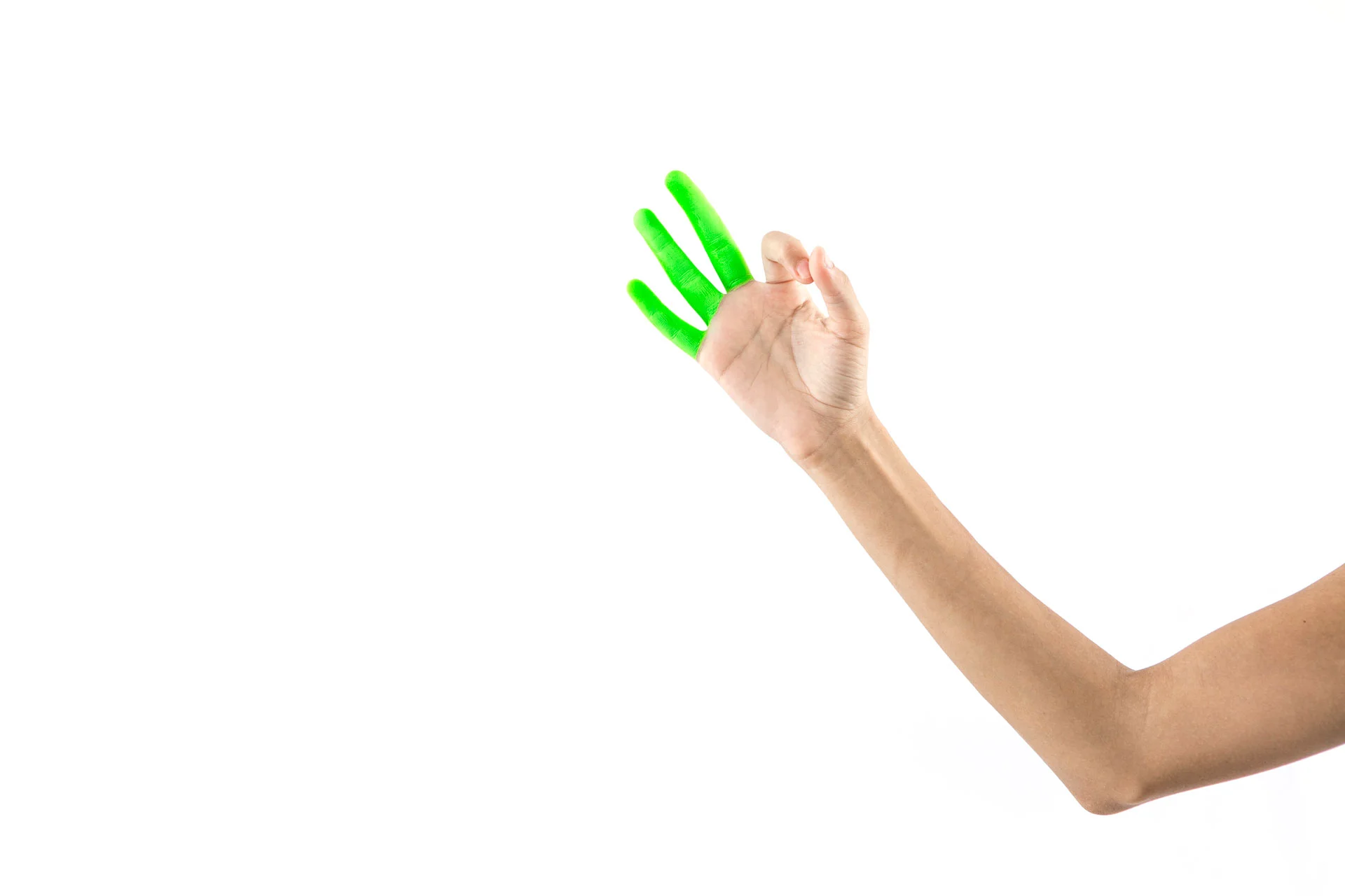 Must have leverage. Middle, ring & pinky fingers up, while index and thumb form circle.