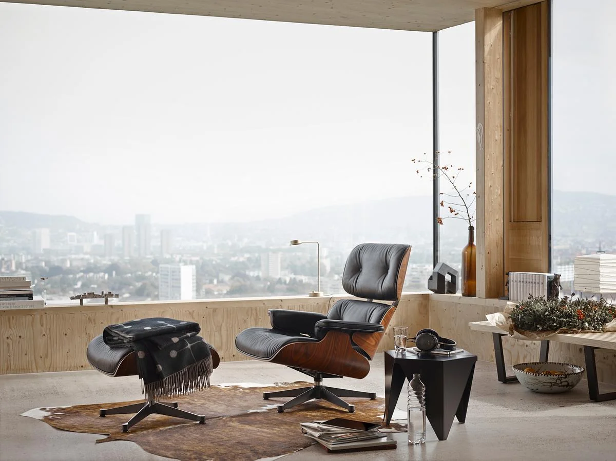 vitra-lounge-chair-ottoman- dezainaa.jpg