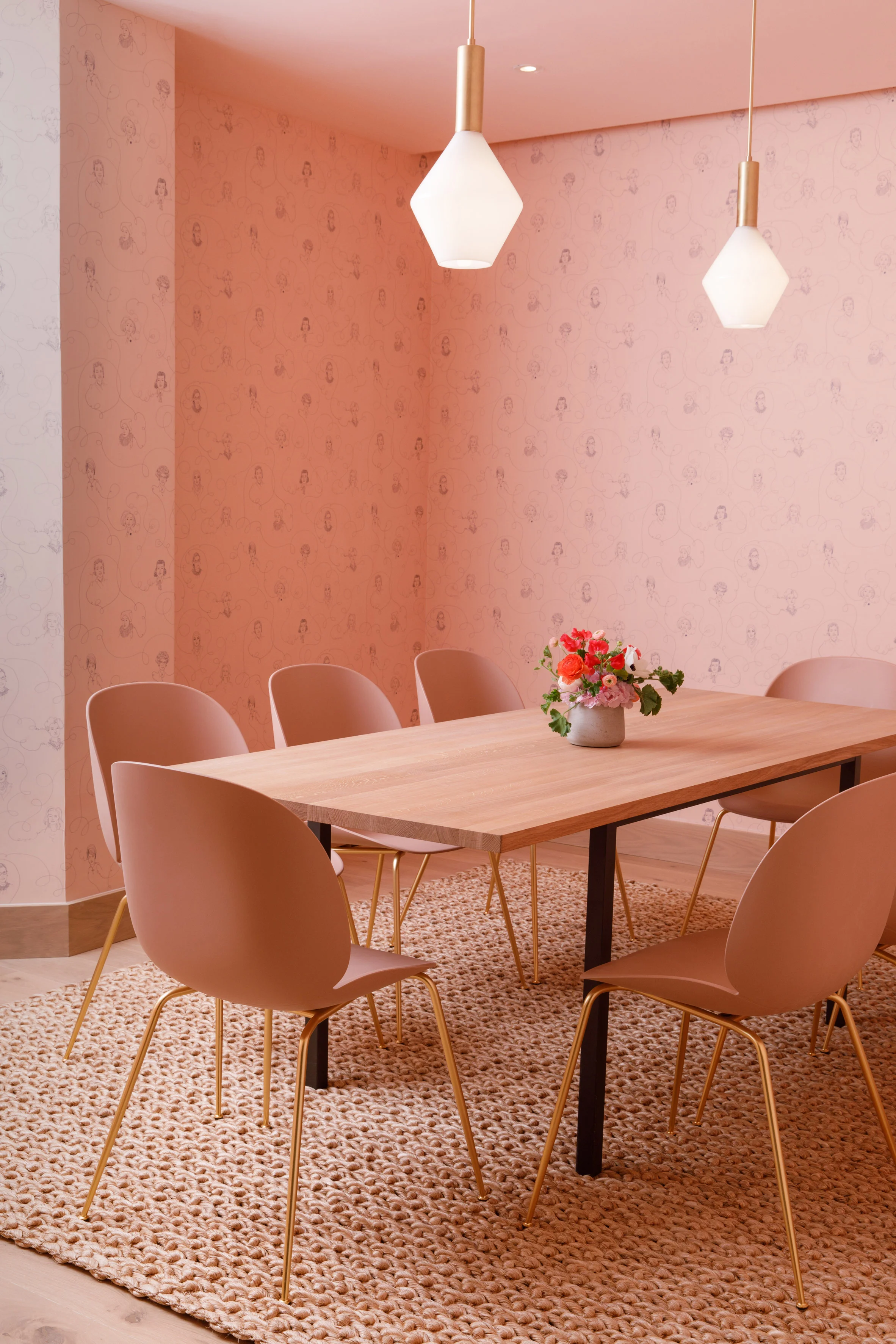 Photography: The Wing Meeting room