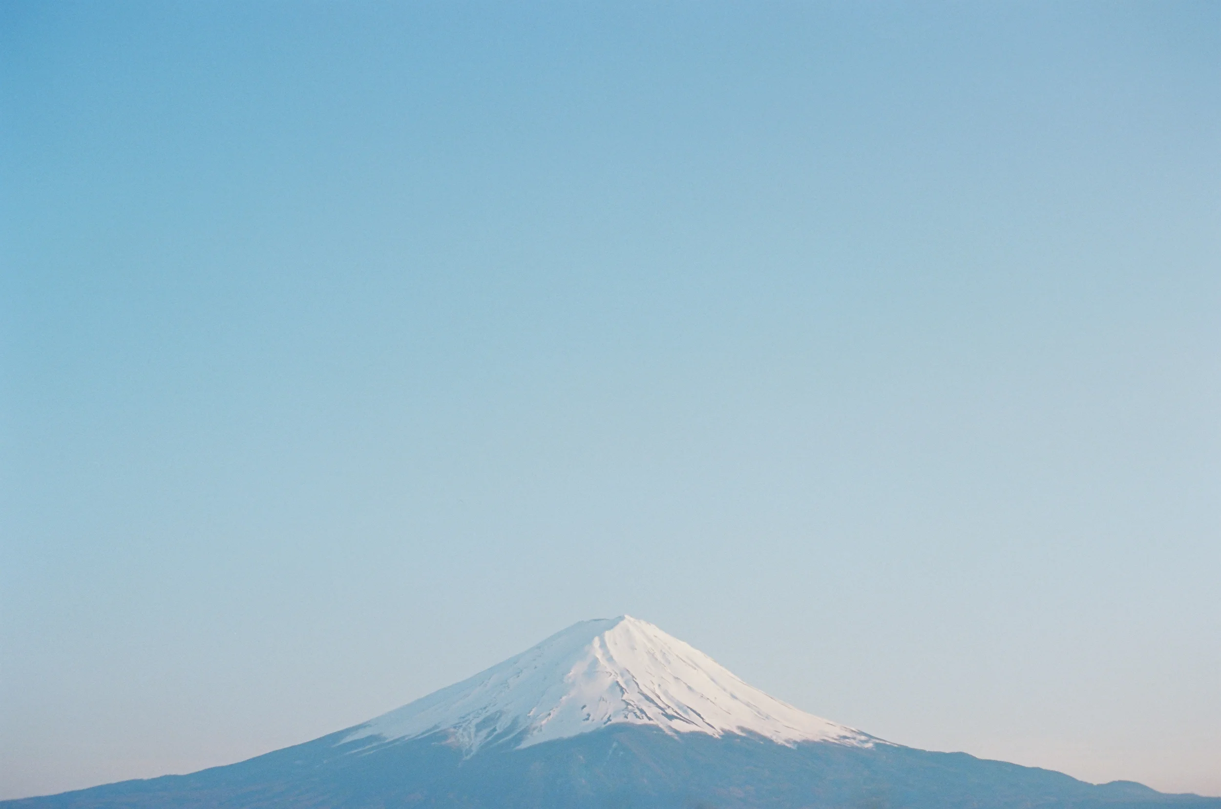 《秋刀魚》創刊號特輯「好想認識的100種日本」