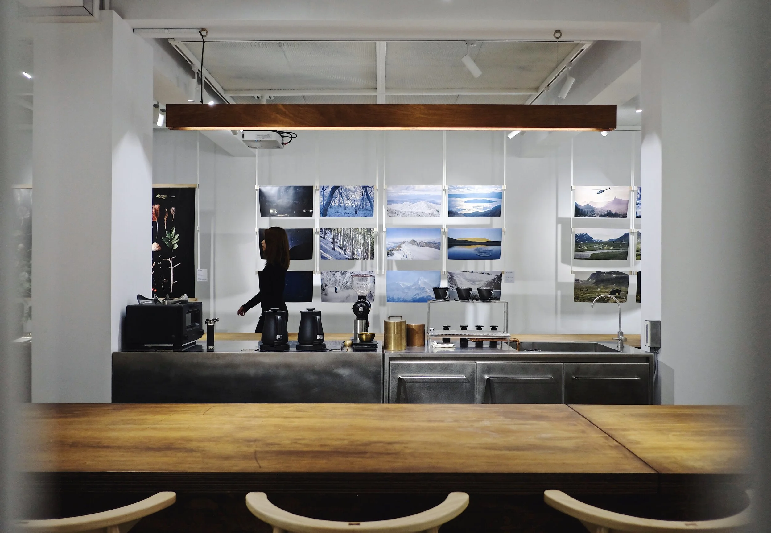 集結飲食職人、民藝選物、策展編輯　隱身於夜市裡的小森時光「森365」